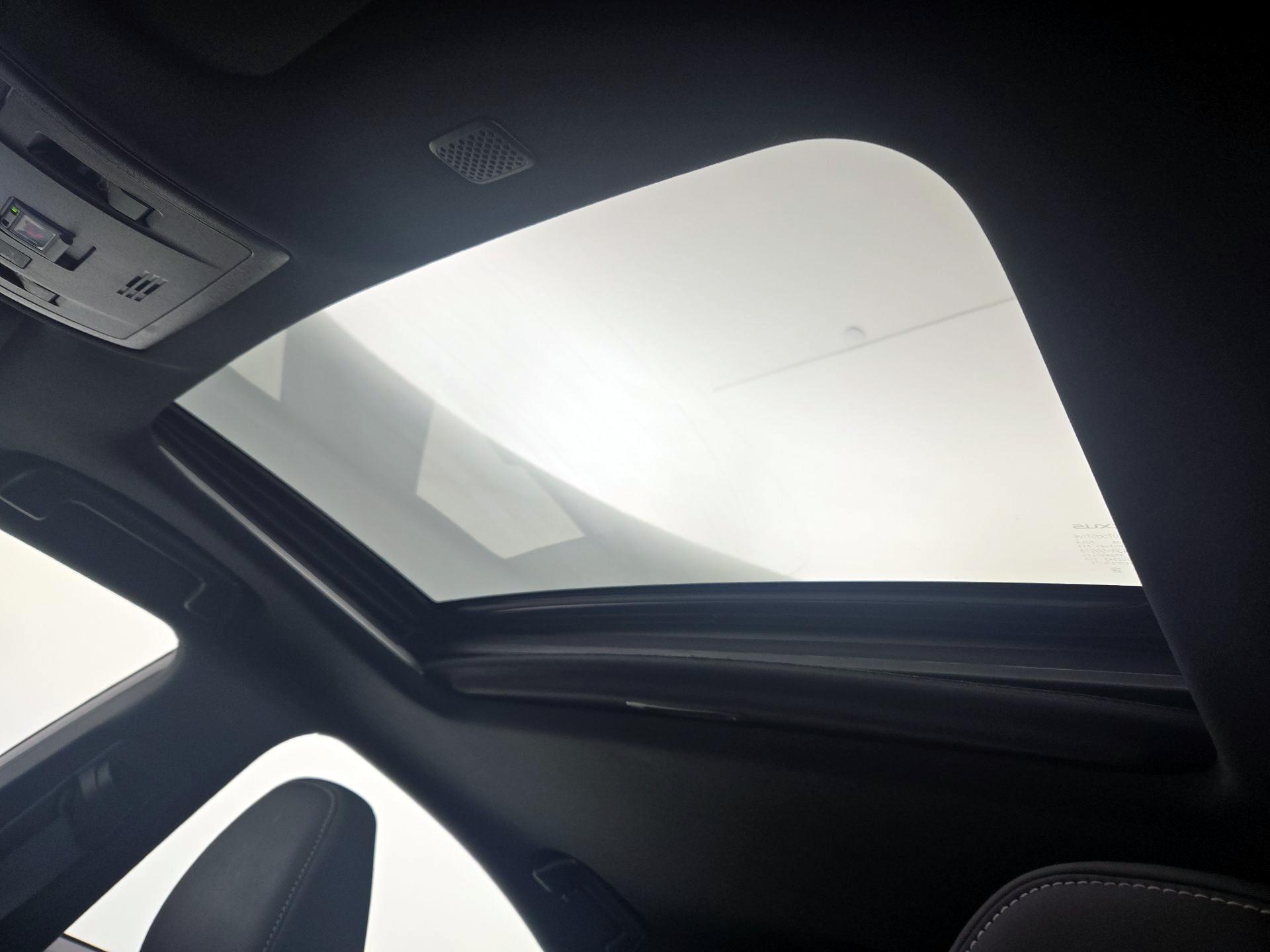 Thumbnail: 2023 Lexus IS - 19