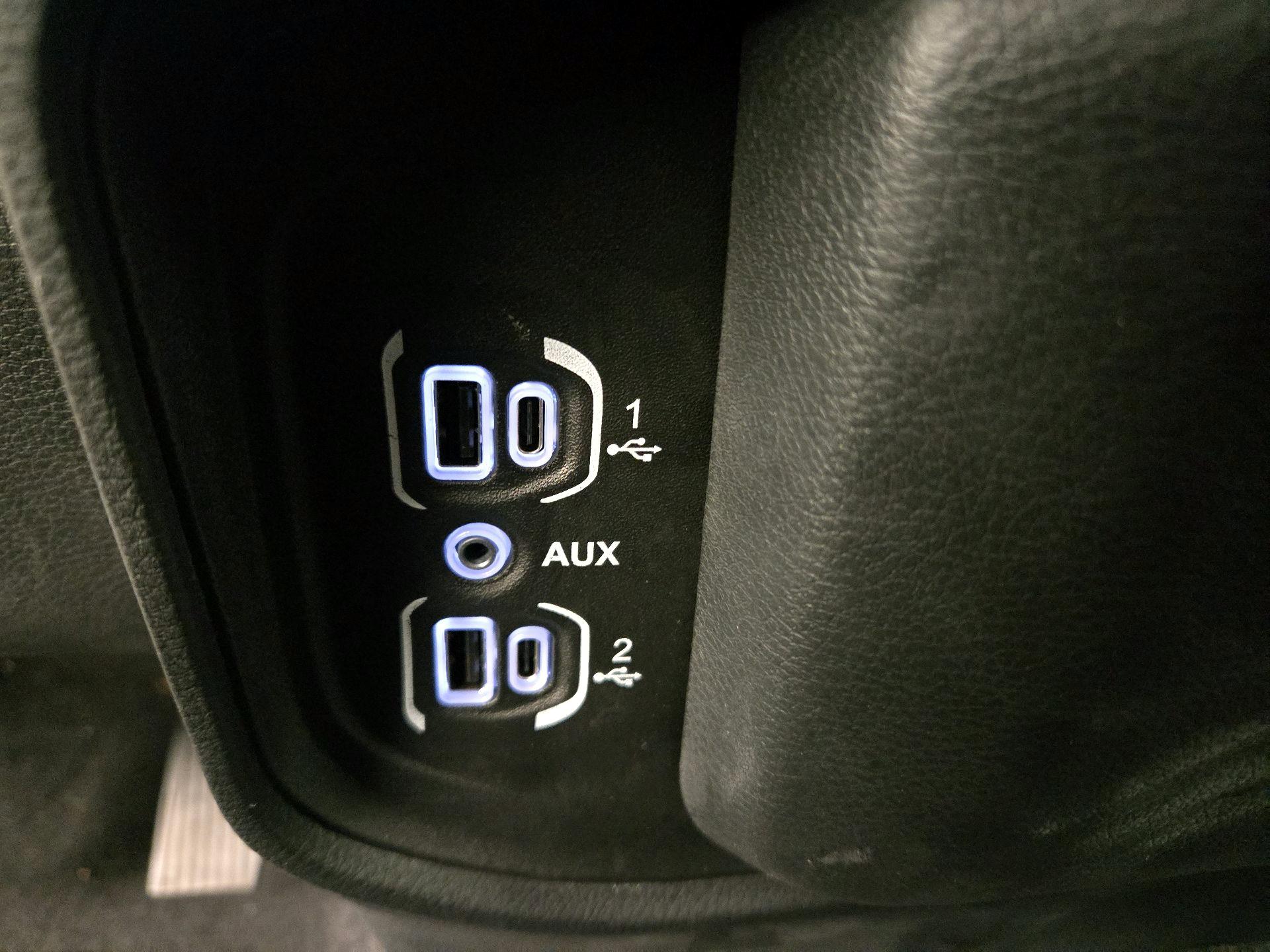 Thumbnail: 2025 RAM 1500 - 18