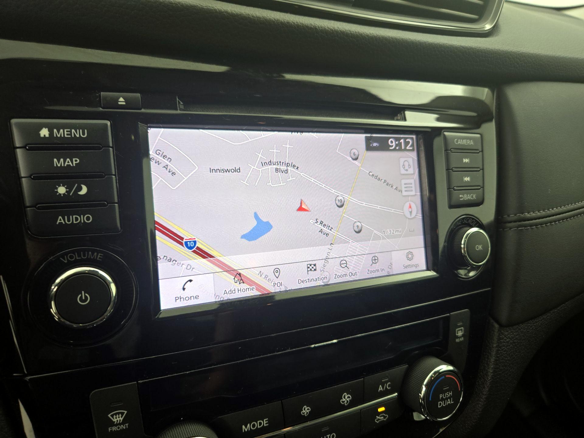 Thumbnail: 2018 Nissan Rogue - 14