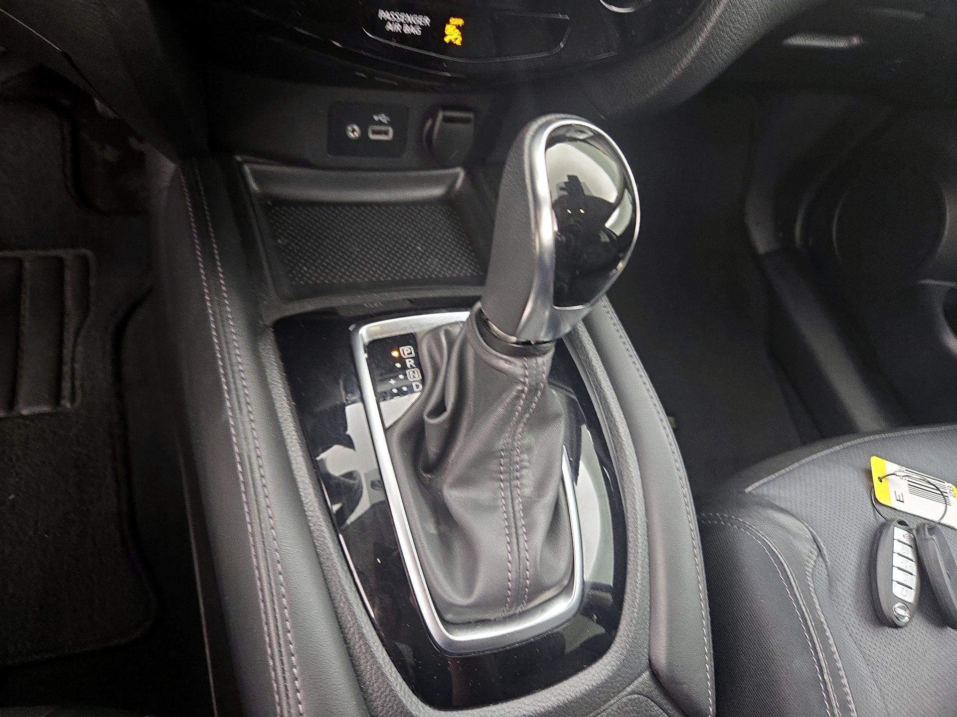 Thumbnail: 2018 Nissan Rogue - 18