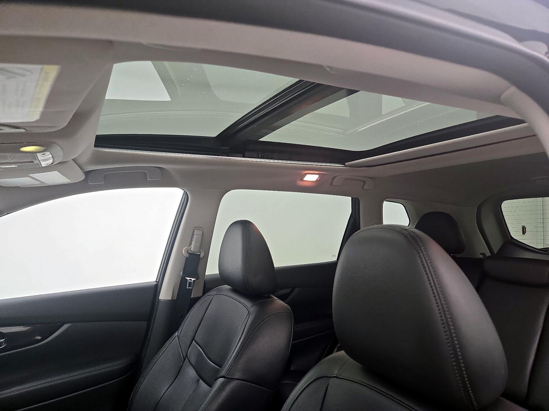 Thumbnail: 2018 Nissan Rogue - 20