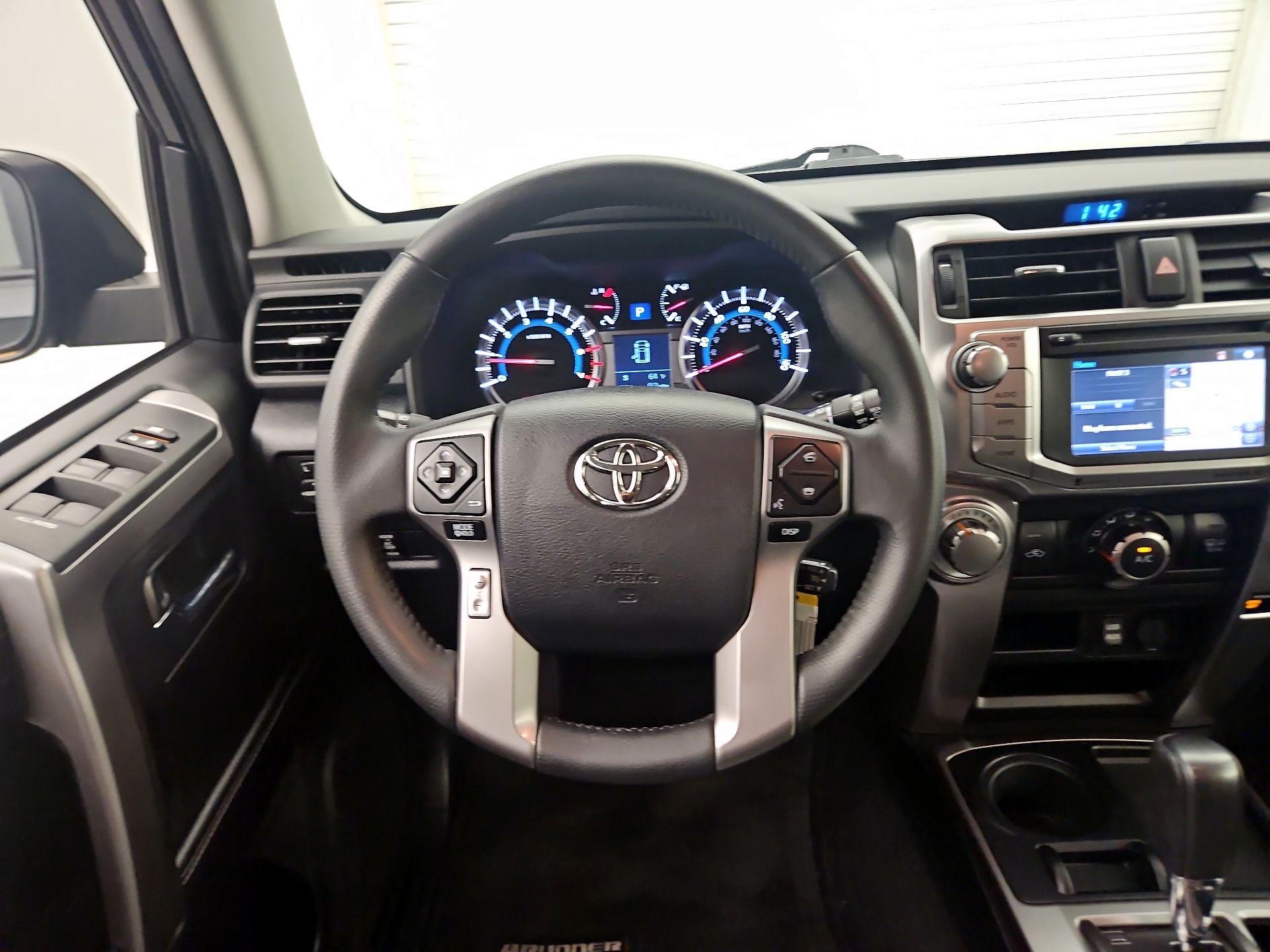 Thumbnail: 2018 Toyota 4Runner - 10