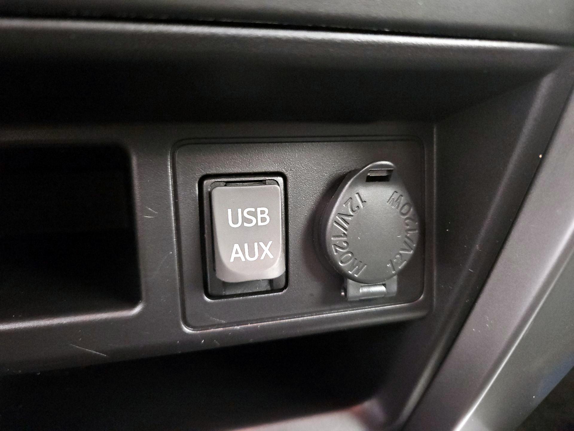 Thumbnail: 2018 Toyota 4Runner - 18