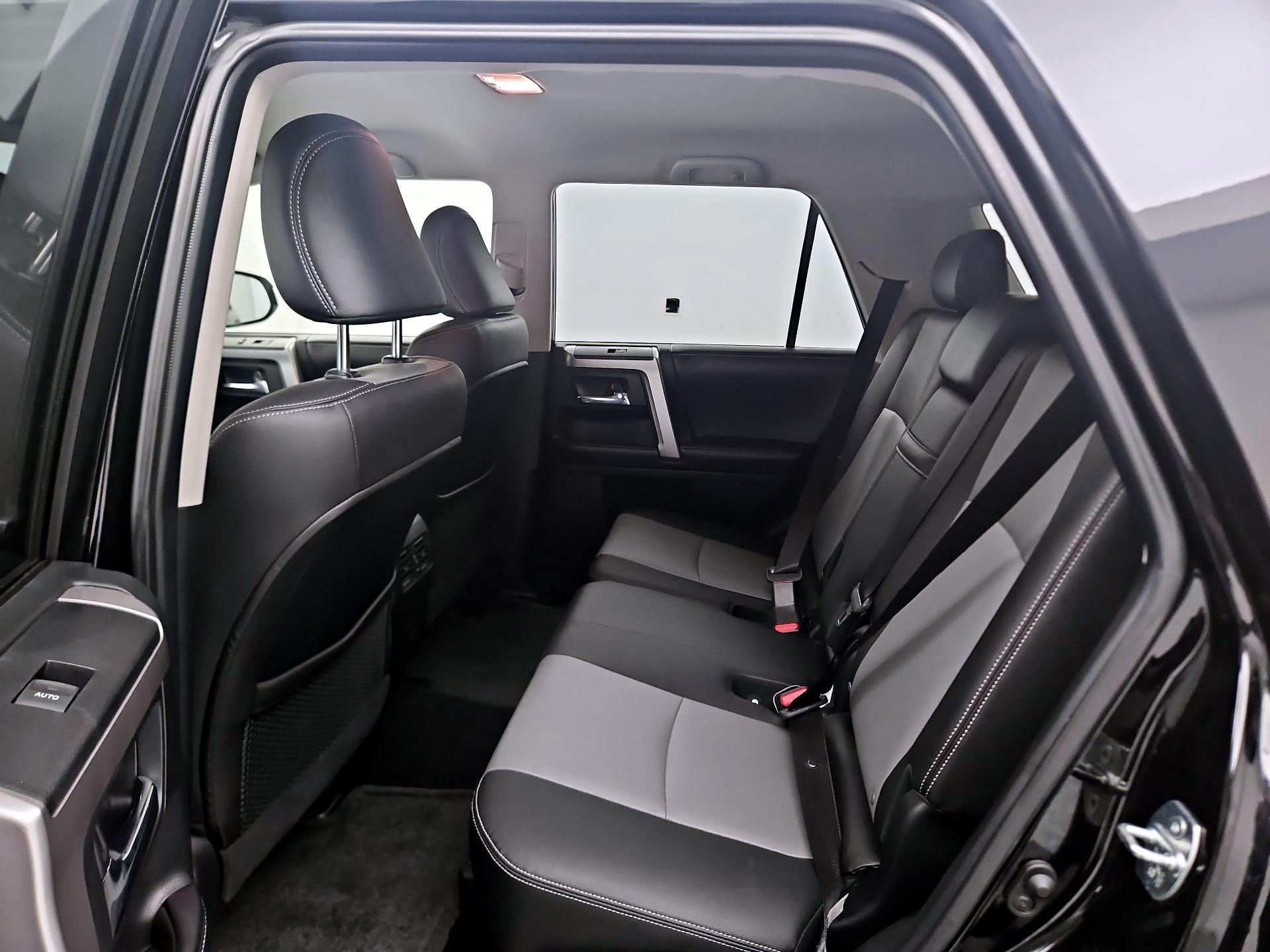 Thumbnail: 2018 Toyota 4Runner - 19