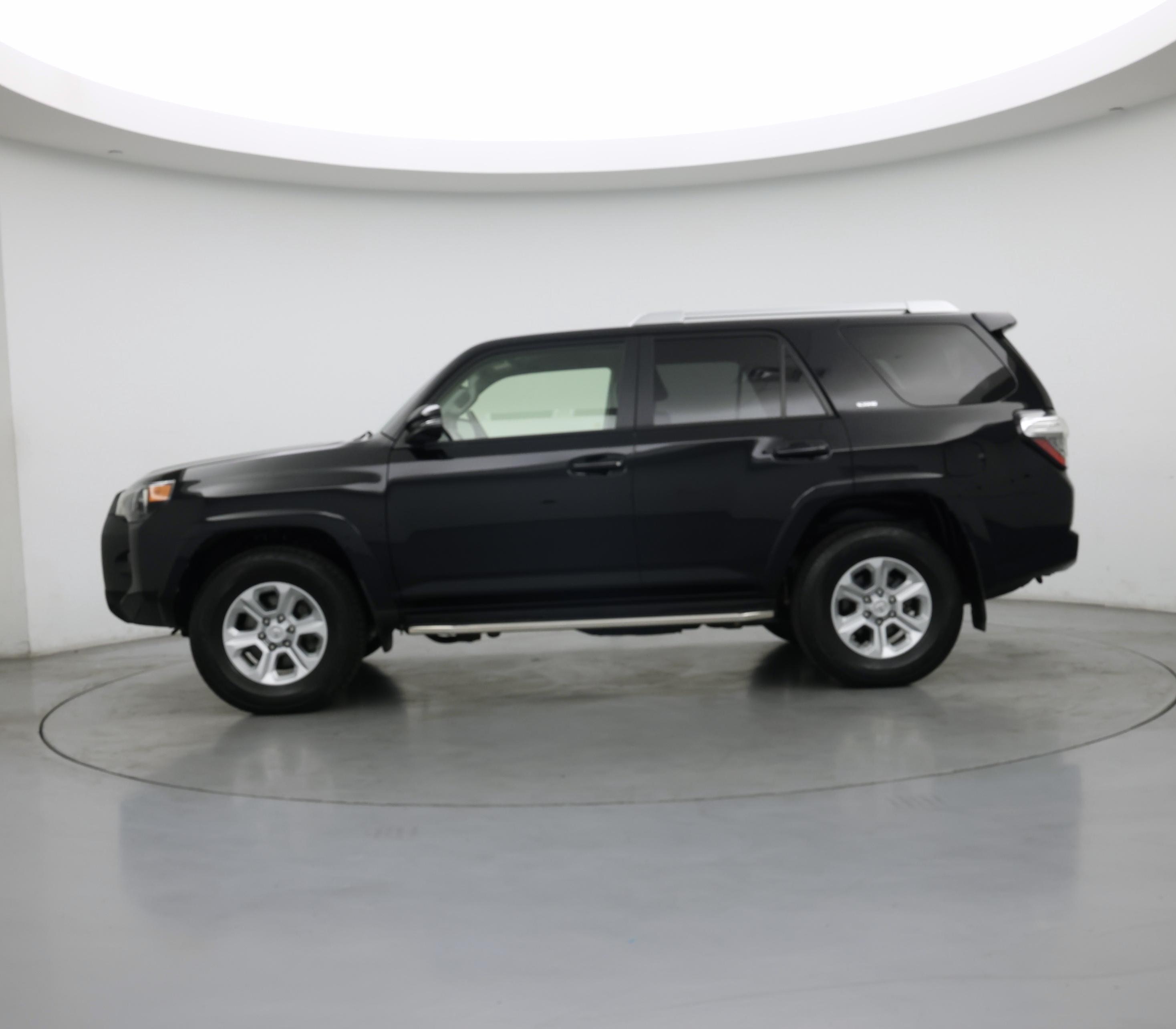 Thumbnail: 2018 Toyota 4Runner - 3