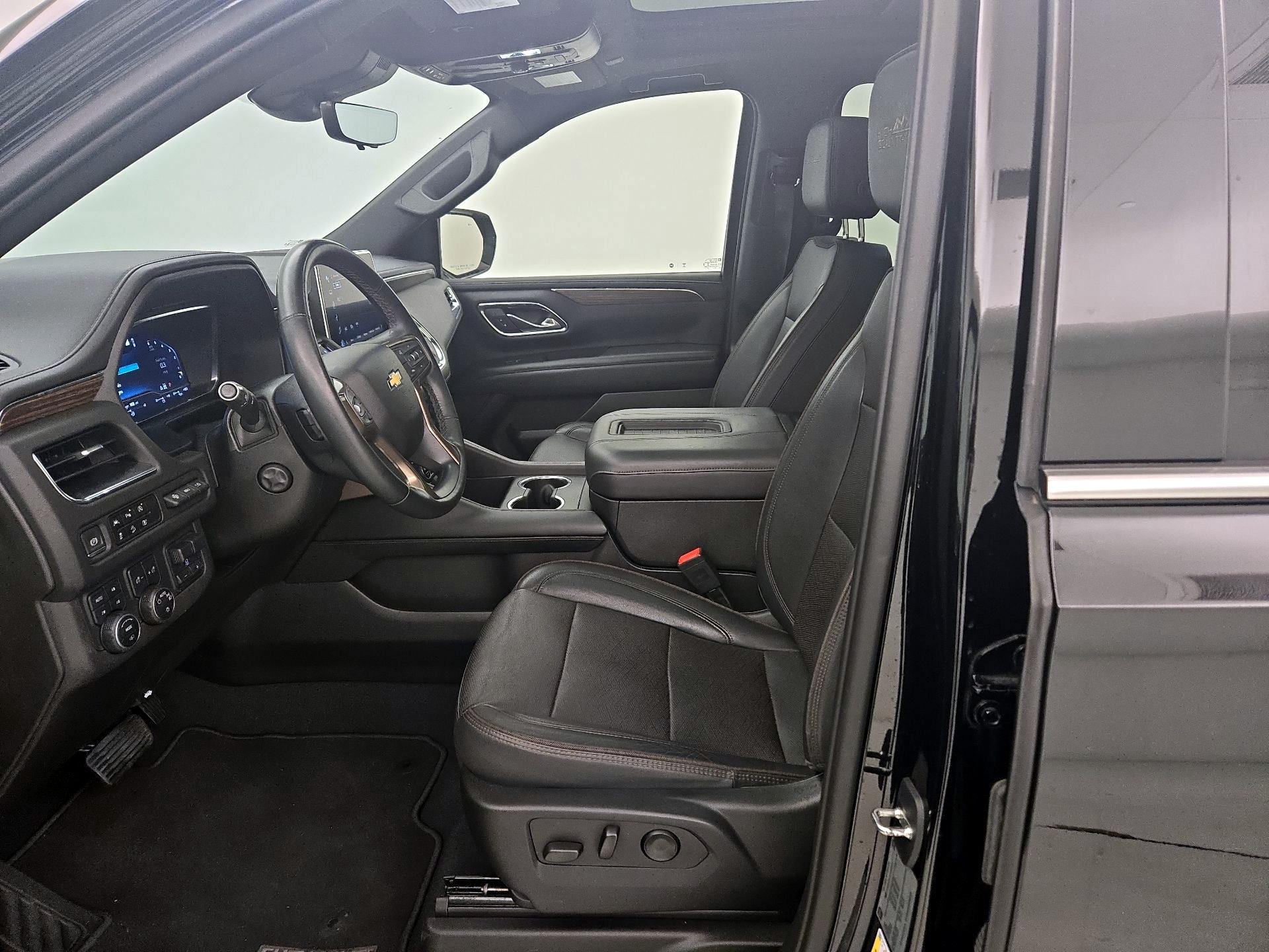 Thumbnail: 2023 Chevrolet Suburban - 11