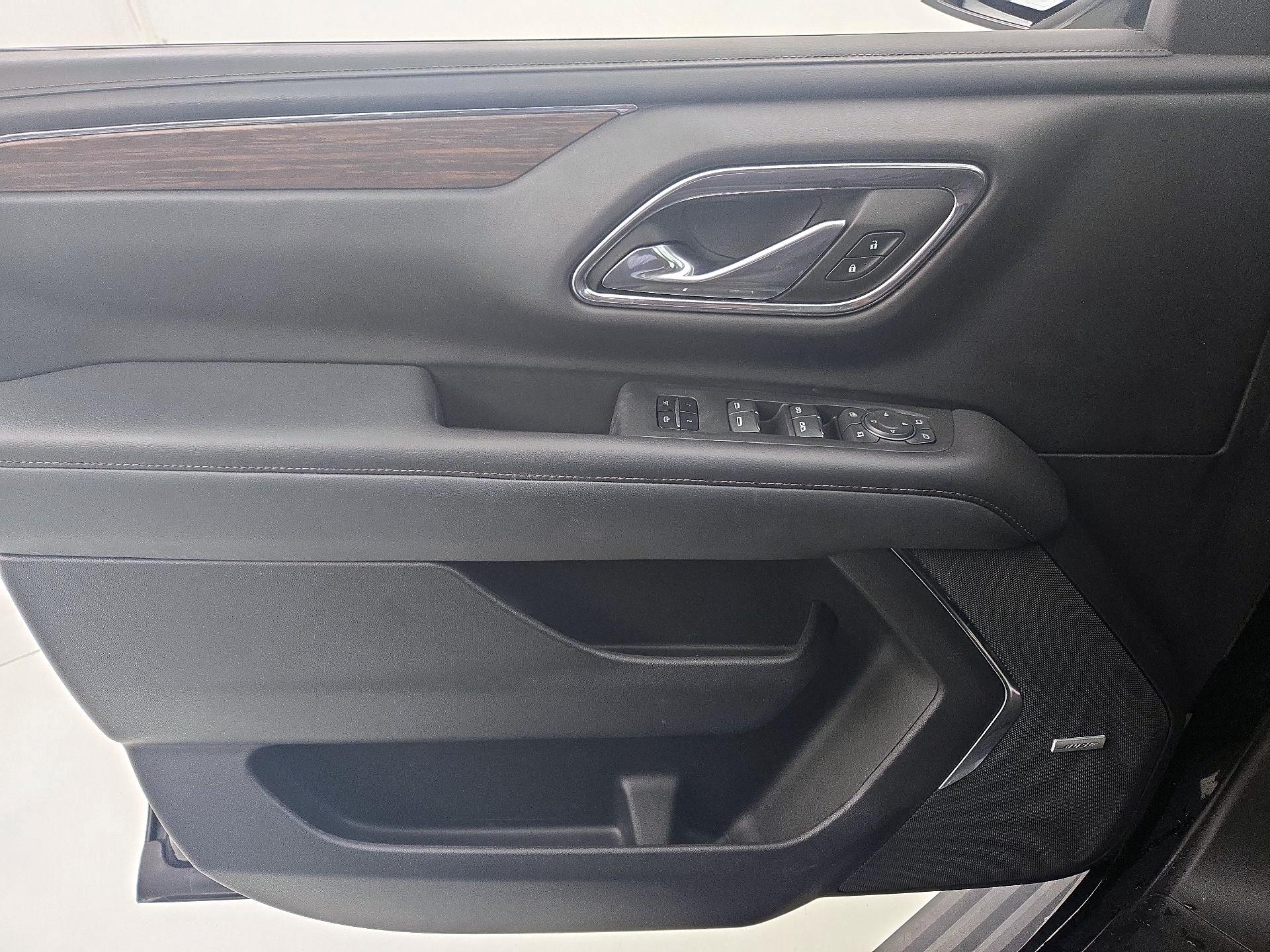 Thumbnail: 2023 Chevrolet Suburban - 12