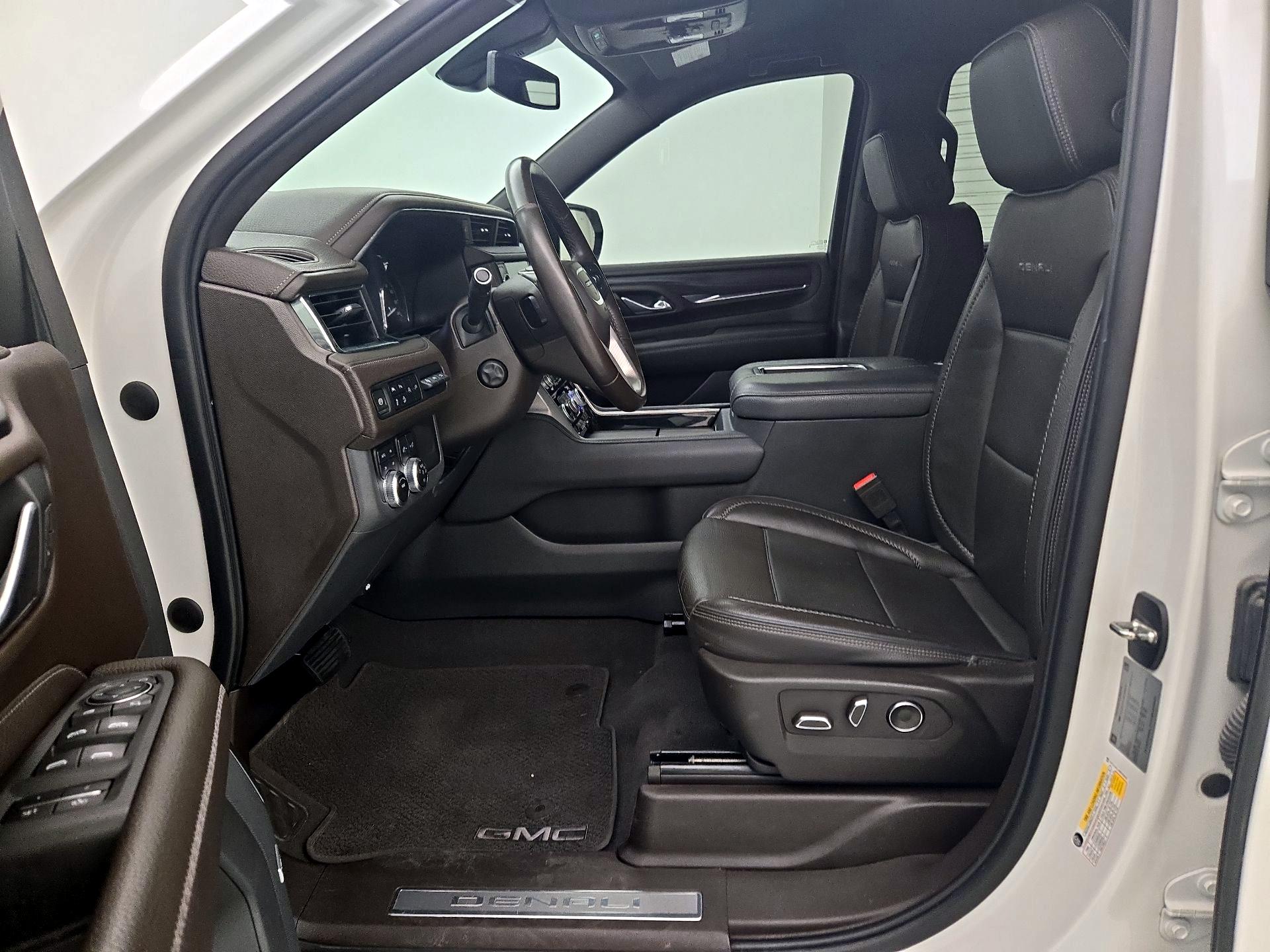 Thumbnail: 2021 GMC Yukon XL - 11