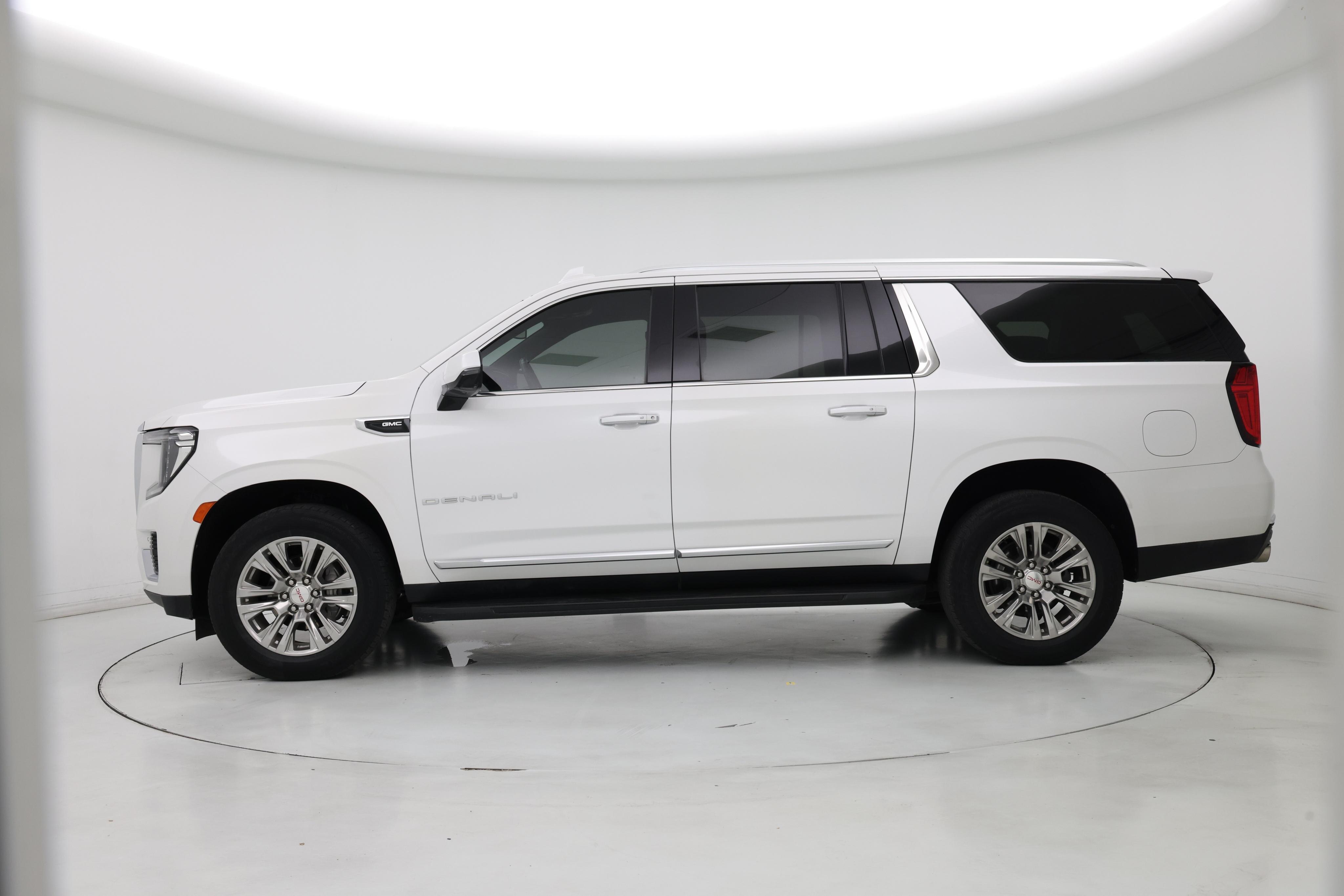 Thumbnail: 2021 GMC Yukon XL - 3