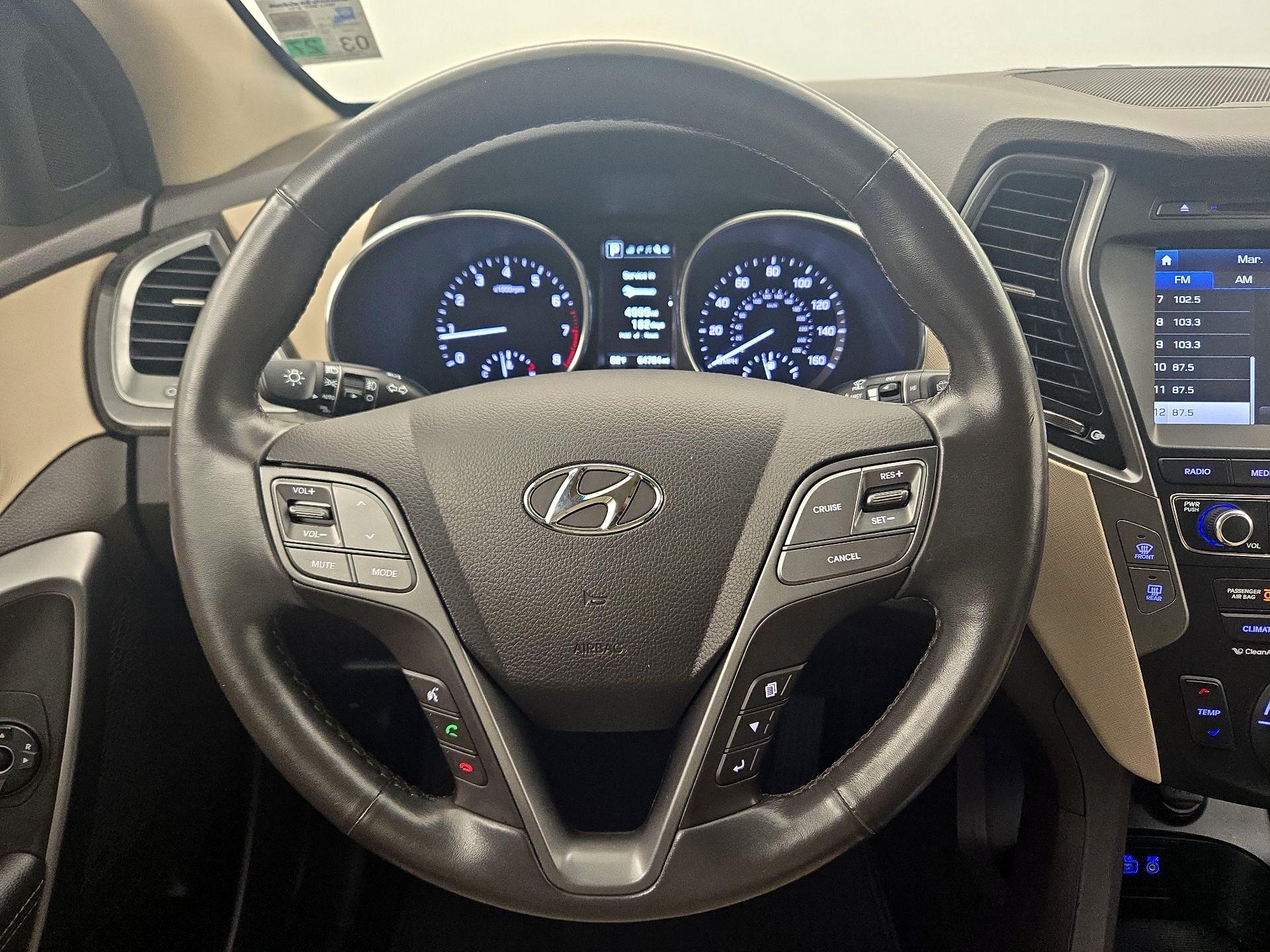 Thumbnail: 2017 Hyundai Santa Fe - 10