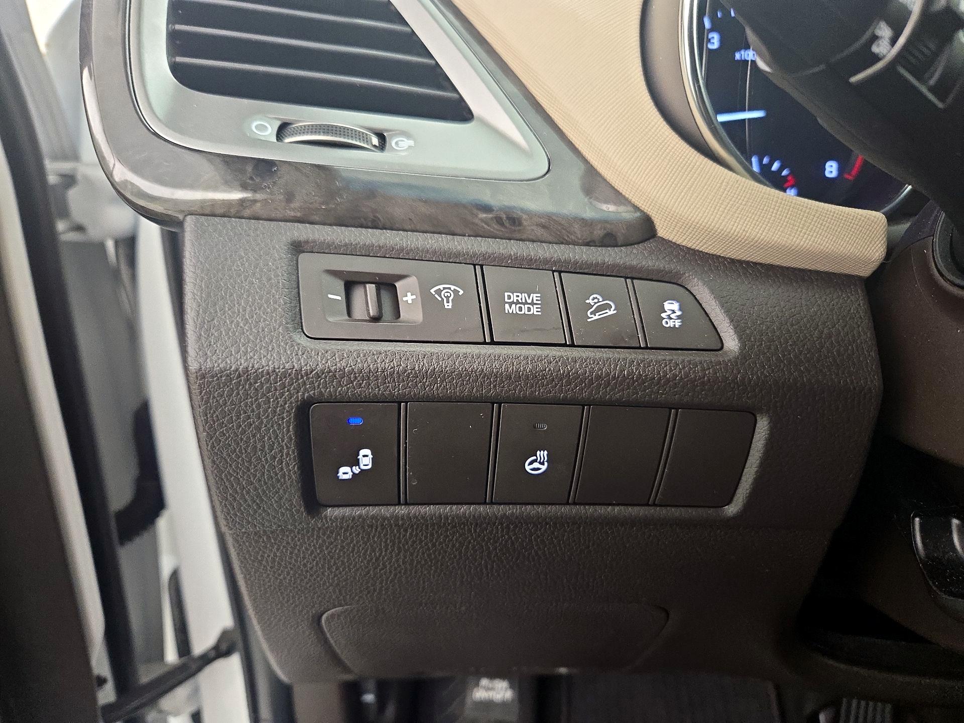 Thumbnail: 2017 Hyundai Santa Fe - 13