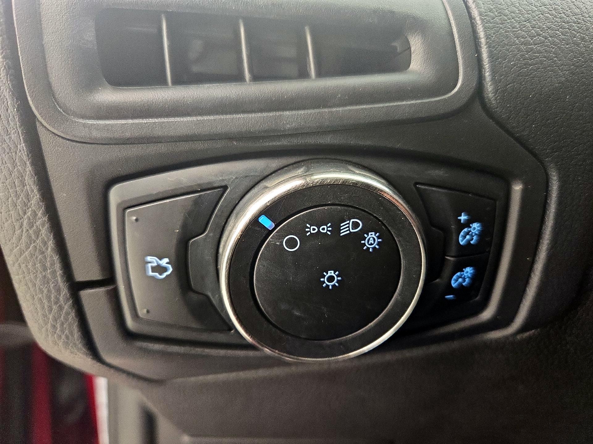 Thumbnail: 2014 Ford Focus - 13