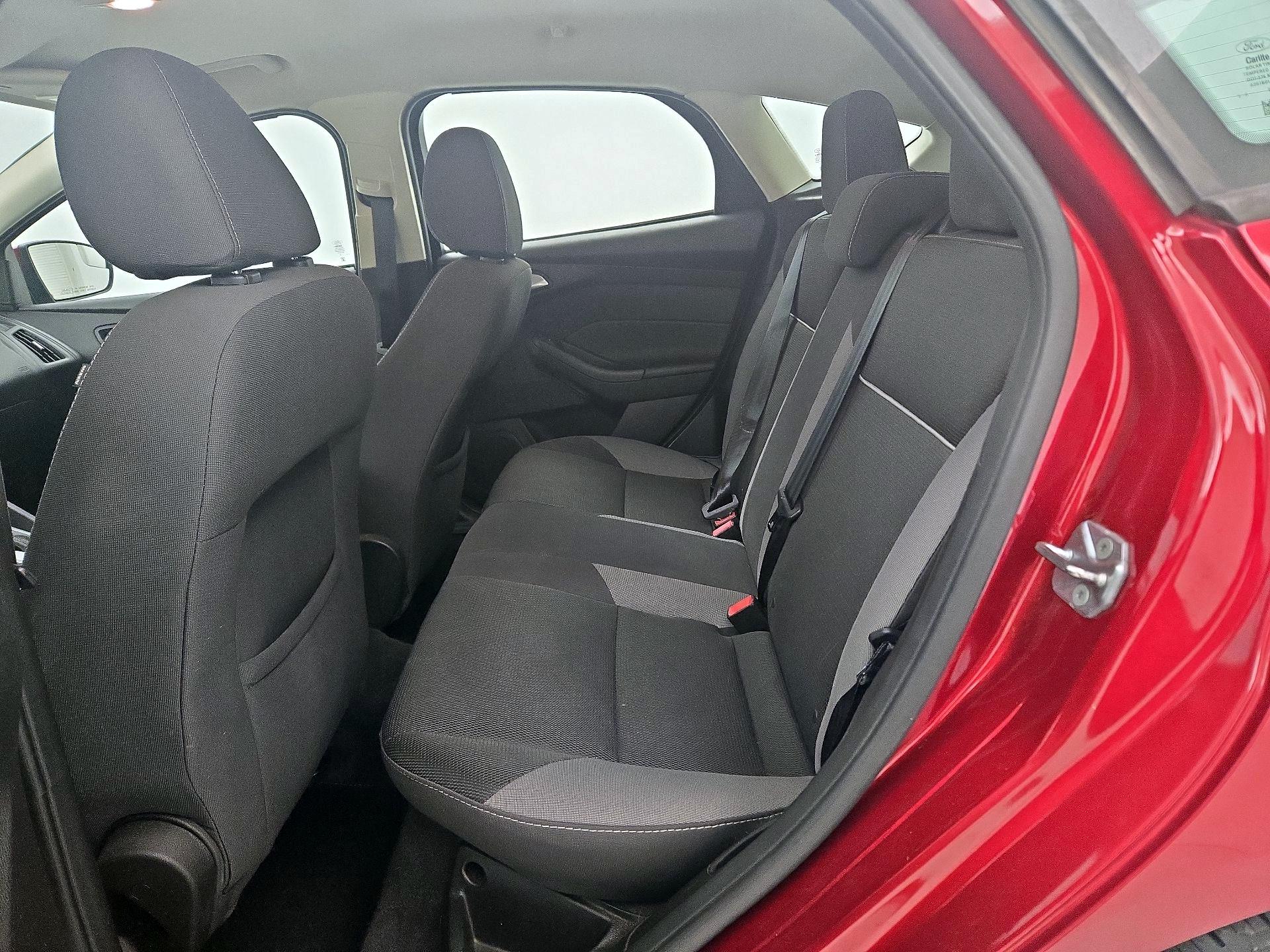 Thumbnail: 2014 Ford Focus - 18