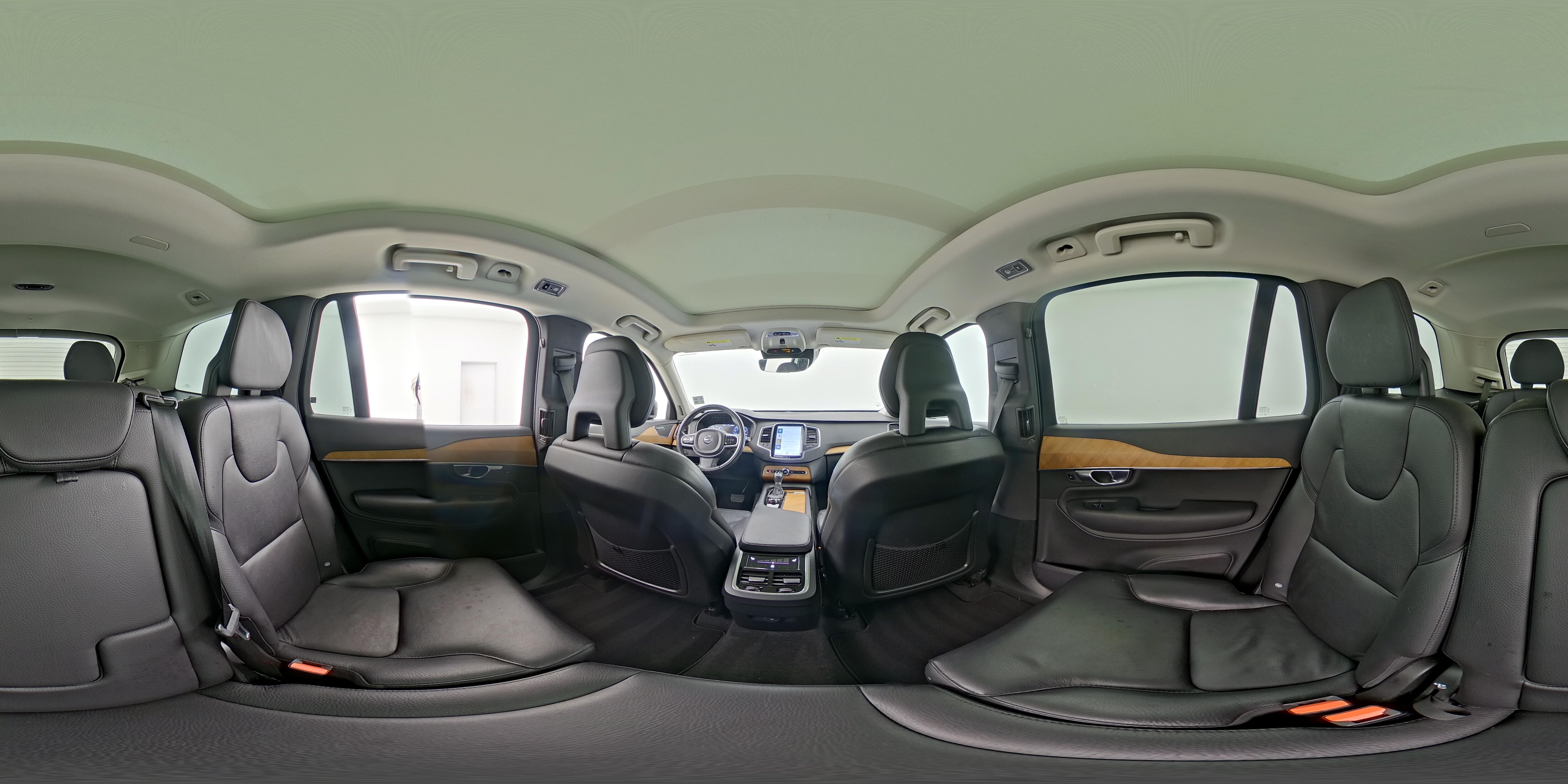 2022 Volvo XC90 Momentum - Photo 29