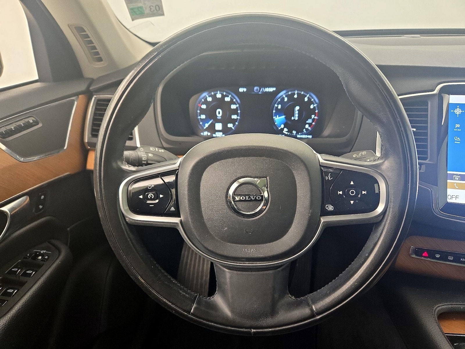 2022 Volvo XC90 Momentum - Photo 11
