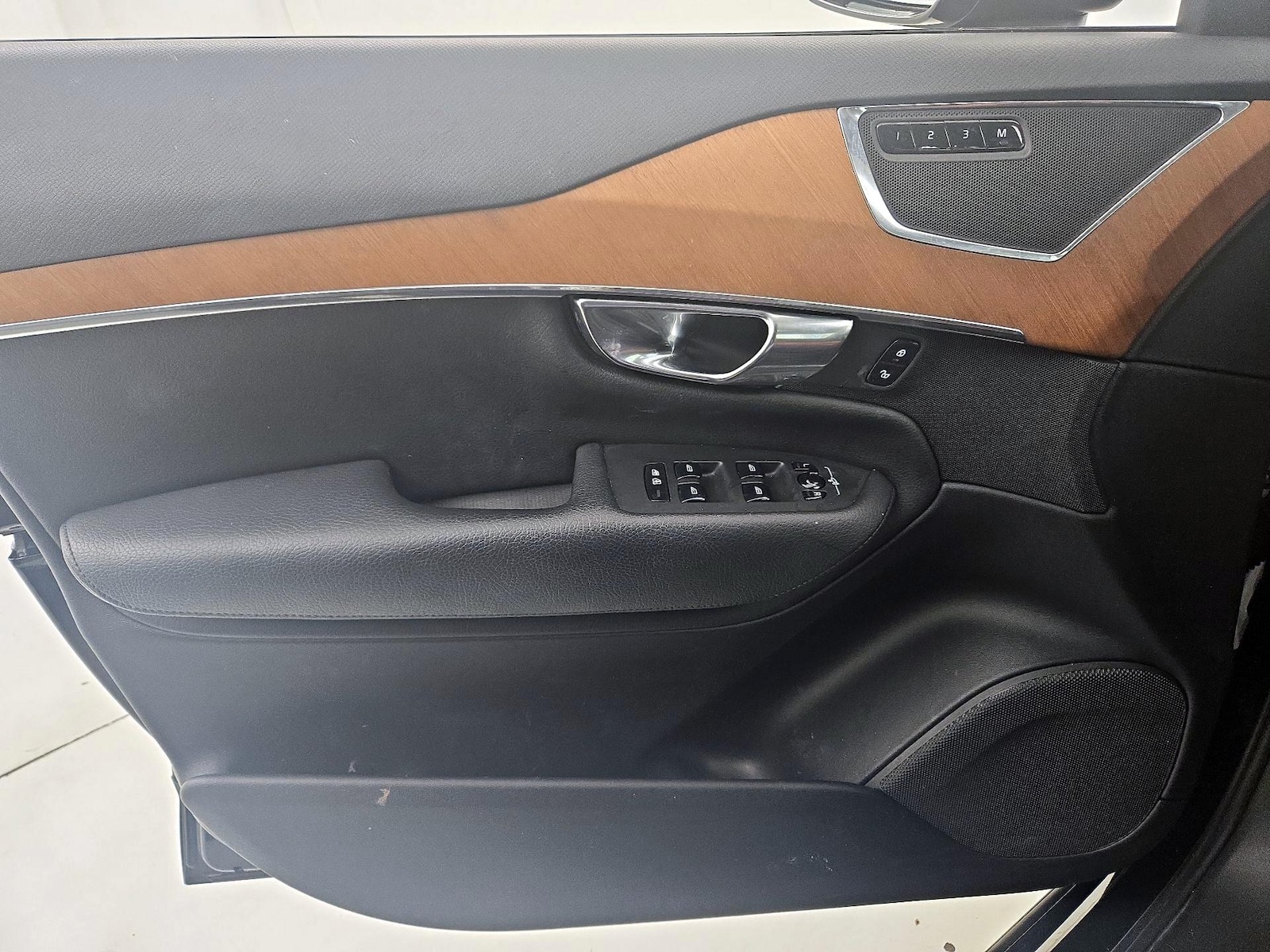 2022 Volvo XC90 Momentum - Photo 13