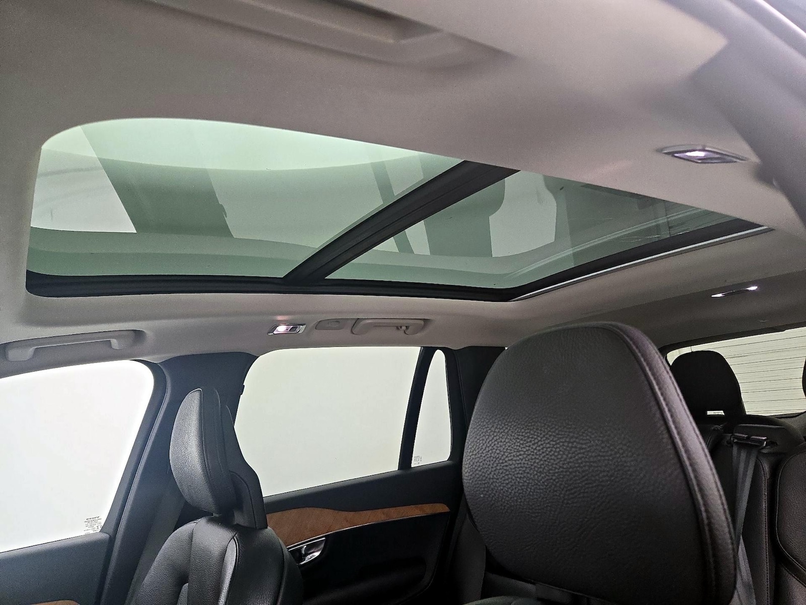 2022 Volvo XC90 Momentum - Photo 21