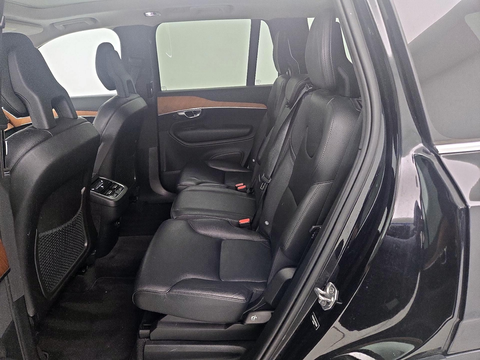 2022 Volvo XC90 Momentum - Photo 22