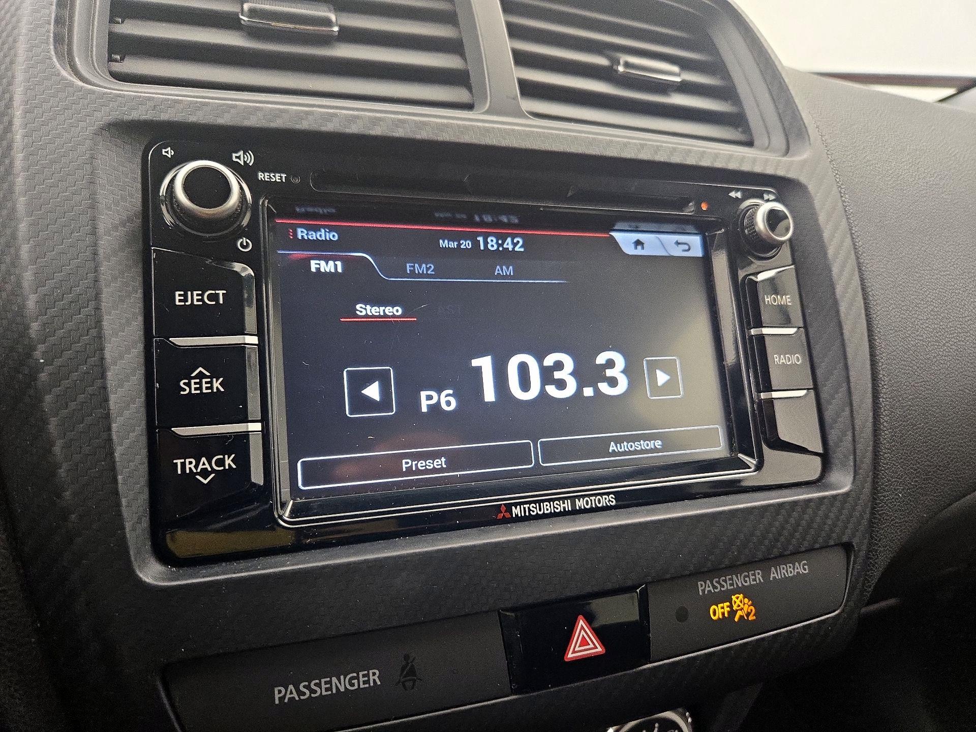 Thumbnail: 2018 Mitsubishi Outlander Sport - 15