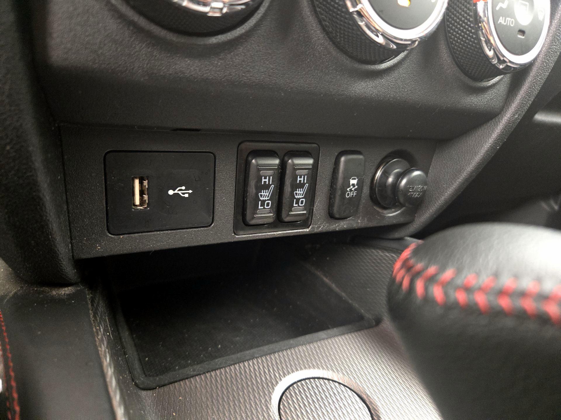 Thumbnail: 2018 Mitsubishi Outlander Sport - 18