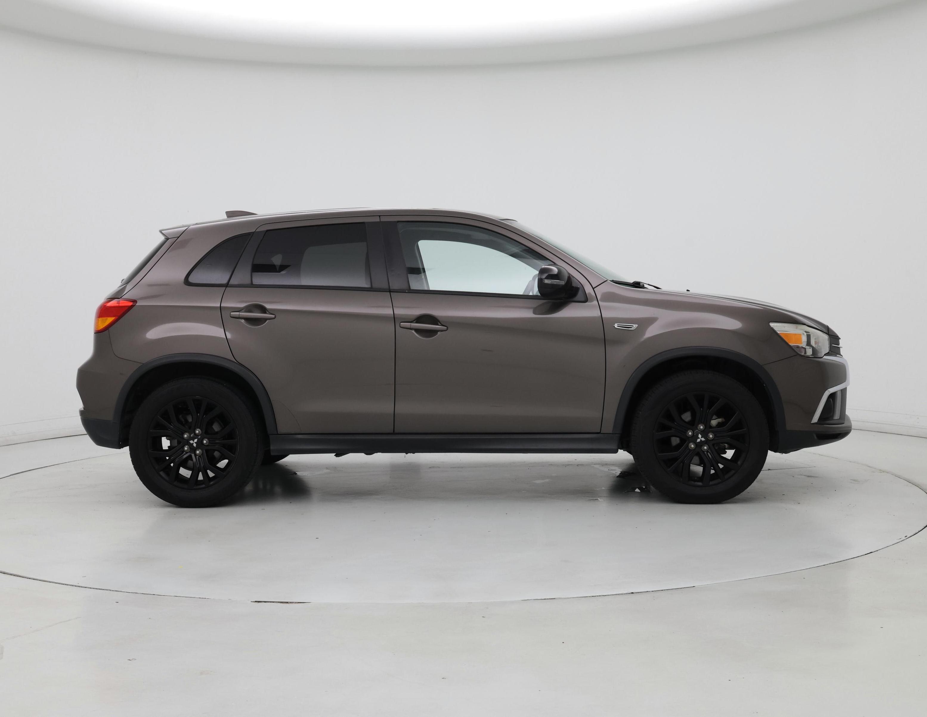 Thumbnail: 2018 Mitsubishi Outlander Sport - 7