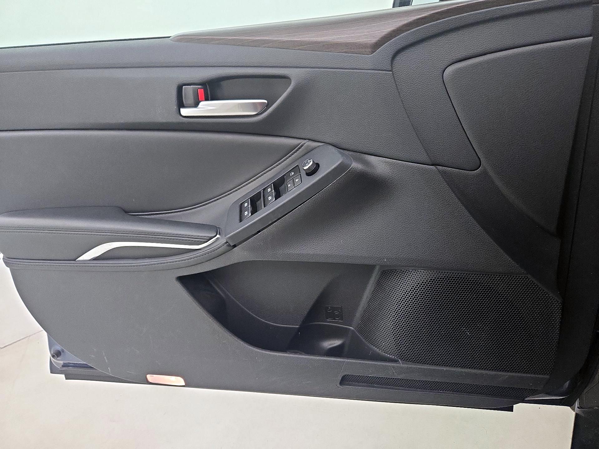 Thumbnail: 2022 Toyota Avalon - 12