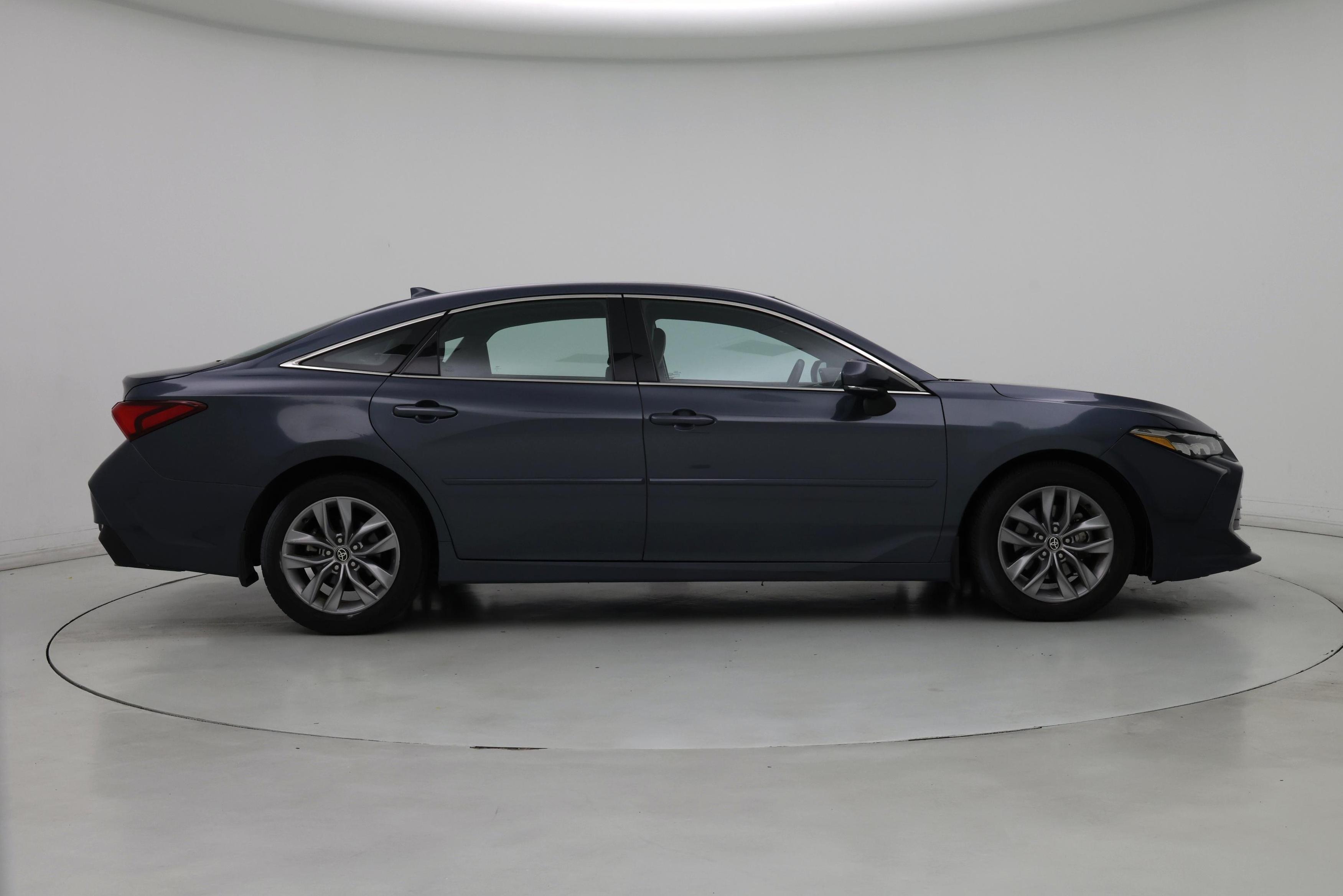 Thumbnail: 2022 Toyota Avalon - 7