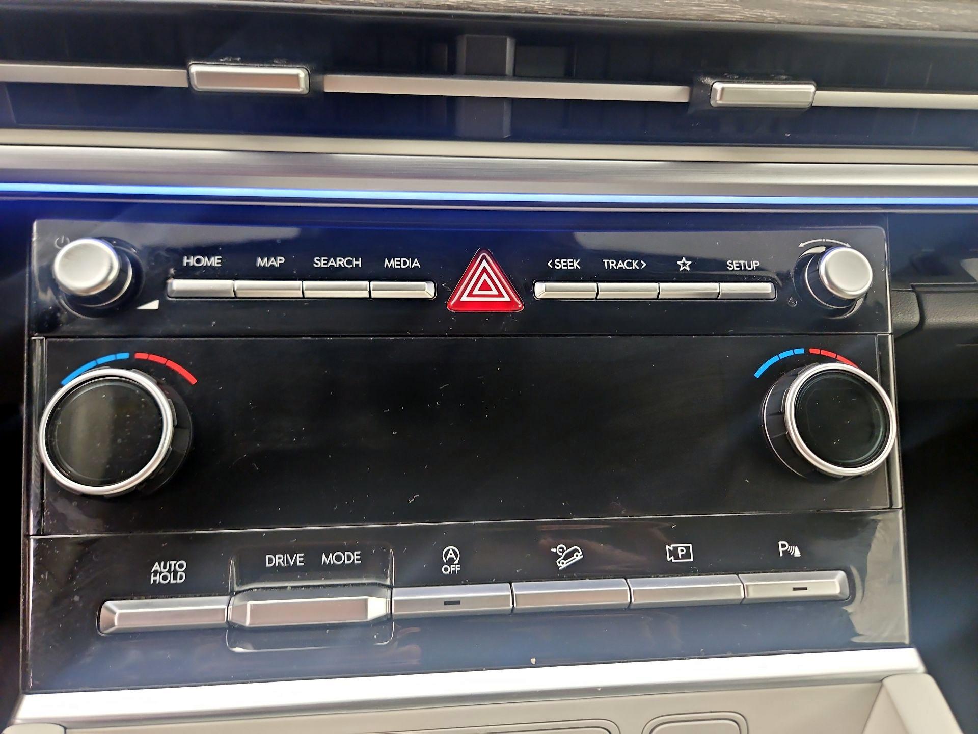 Thumbnail: 2024 Hyundai Santa Fe - 16