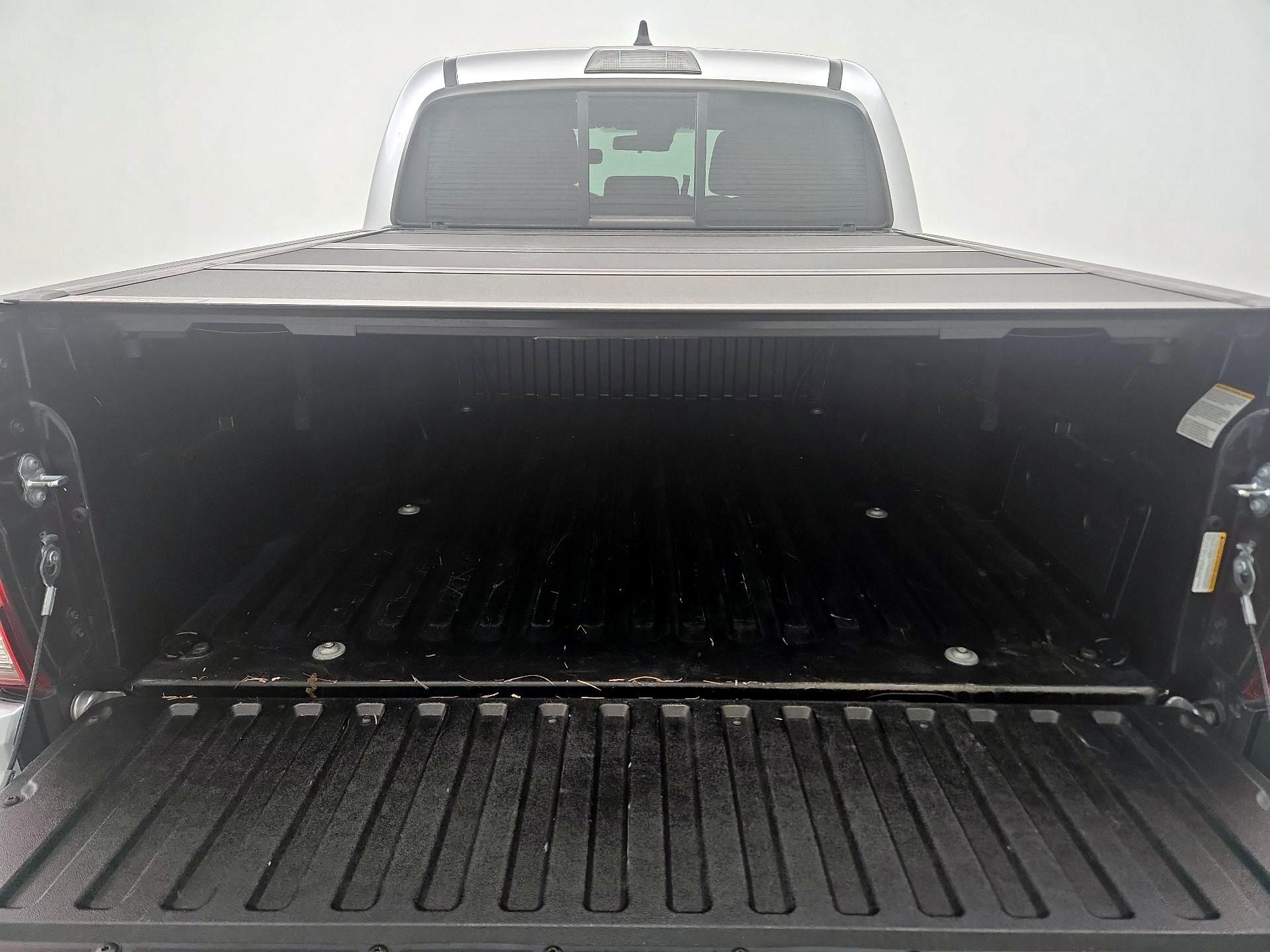 Thumbnail: 2022 Toyota Tacoma - 20