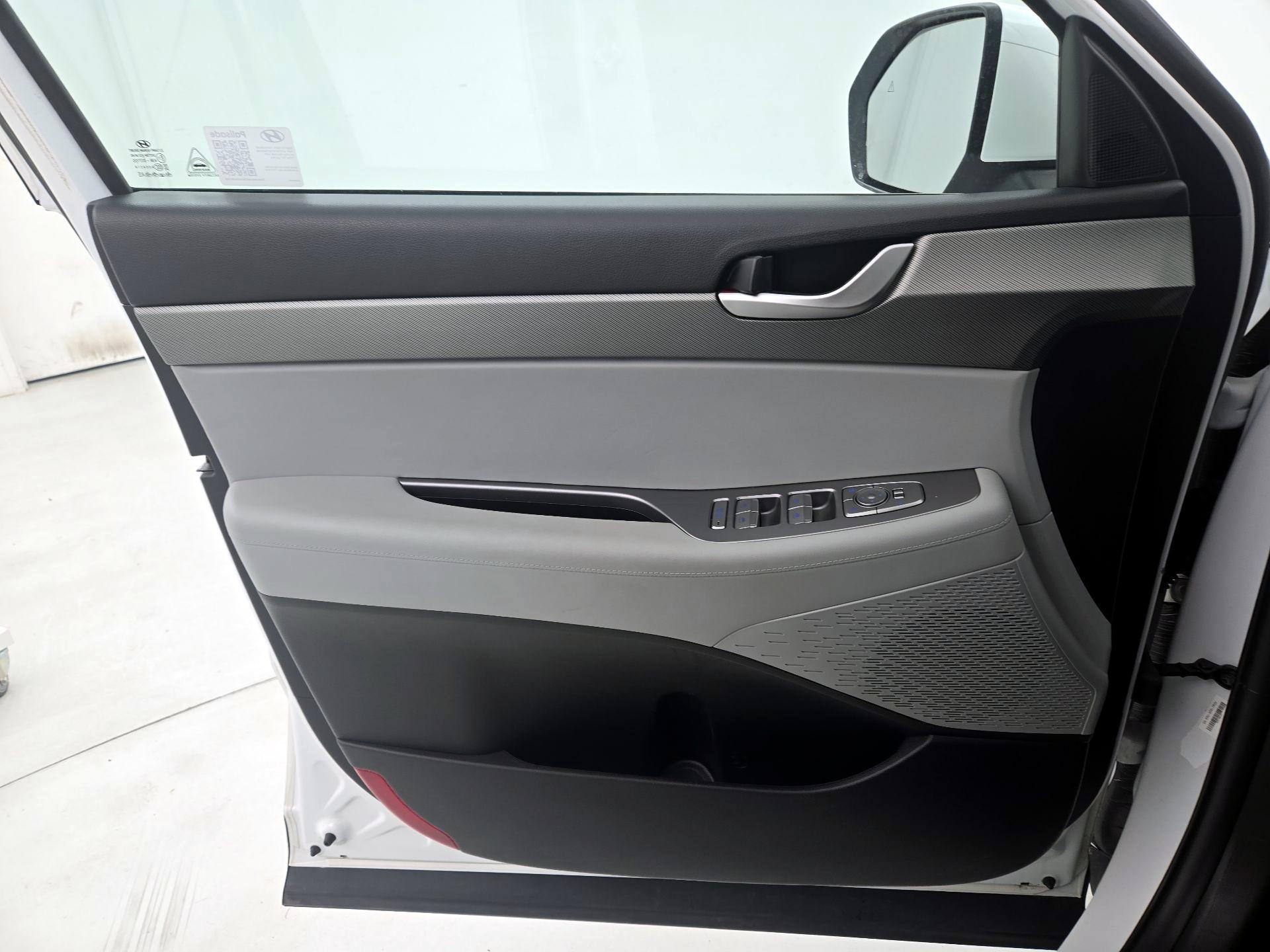 Thumbnail: 2025 Hyundai Palisade - 12