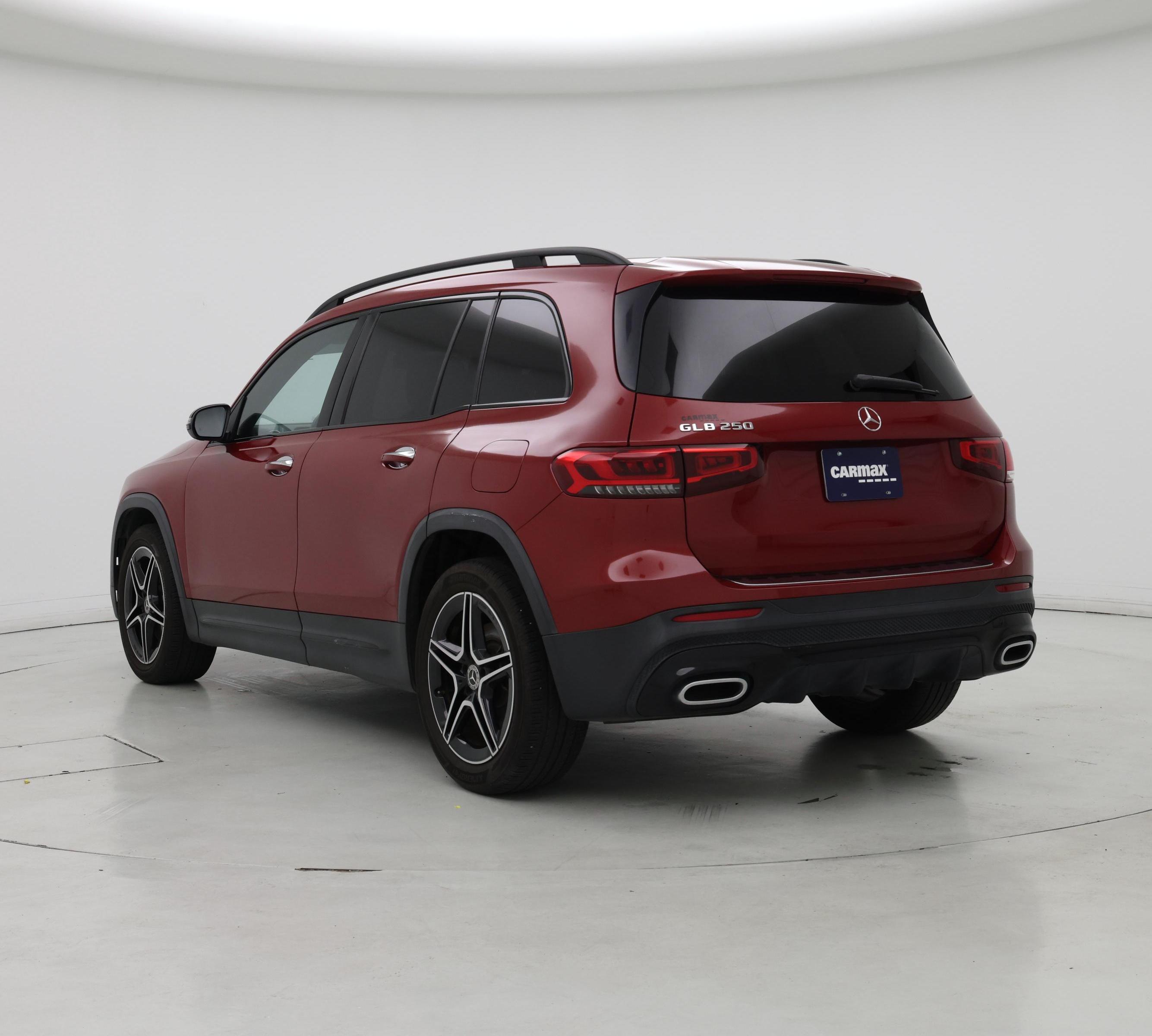 Thumbnail: 2020 Mercedes-Benz GLB - 2