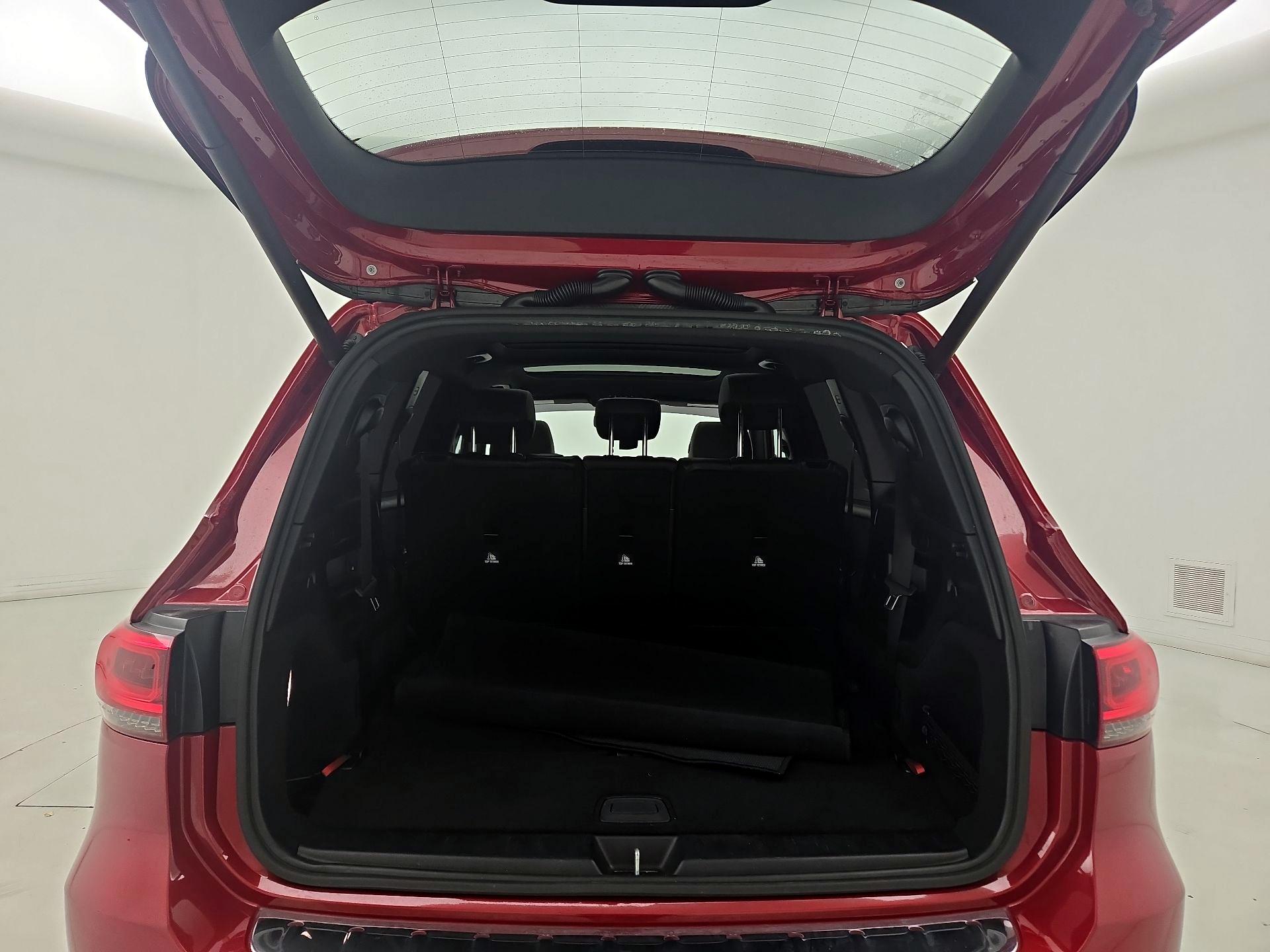 Thumbnail: 2020 Mercedes-Benz GLB - 20
