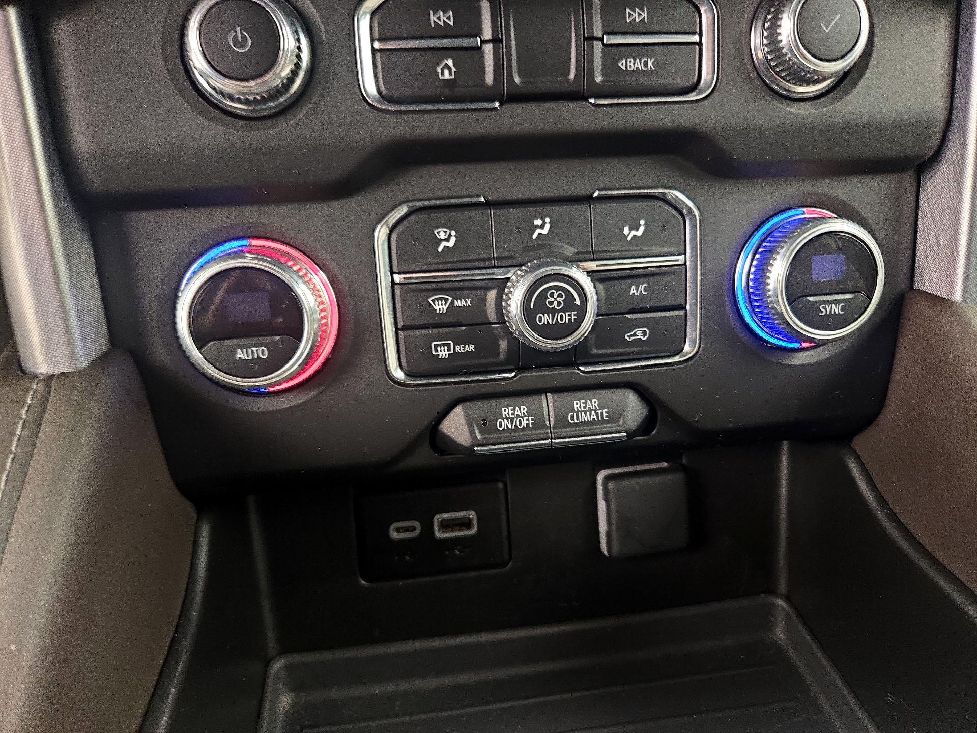 Thumbnail: 2024 GMC Yukon XL - 17