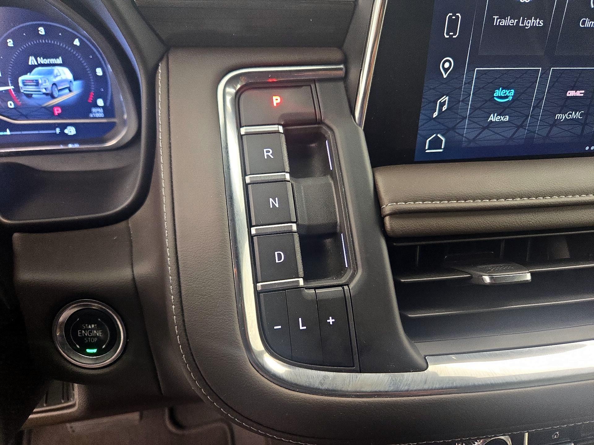 Thumbnail: 2024 GMC Yukon XL - 18