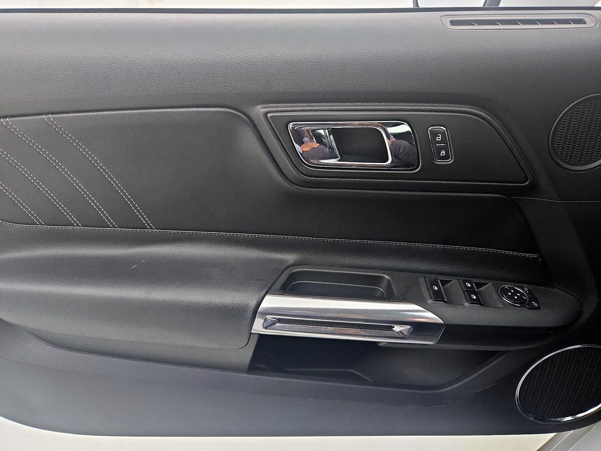 Thumbnail: 2017 Ford Mustang - 12