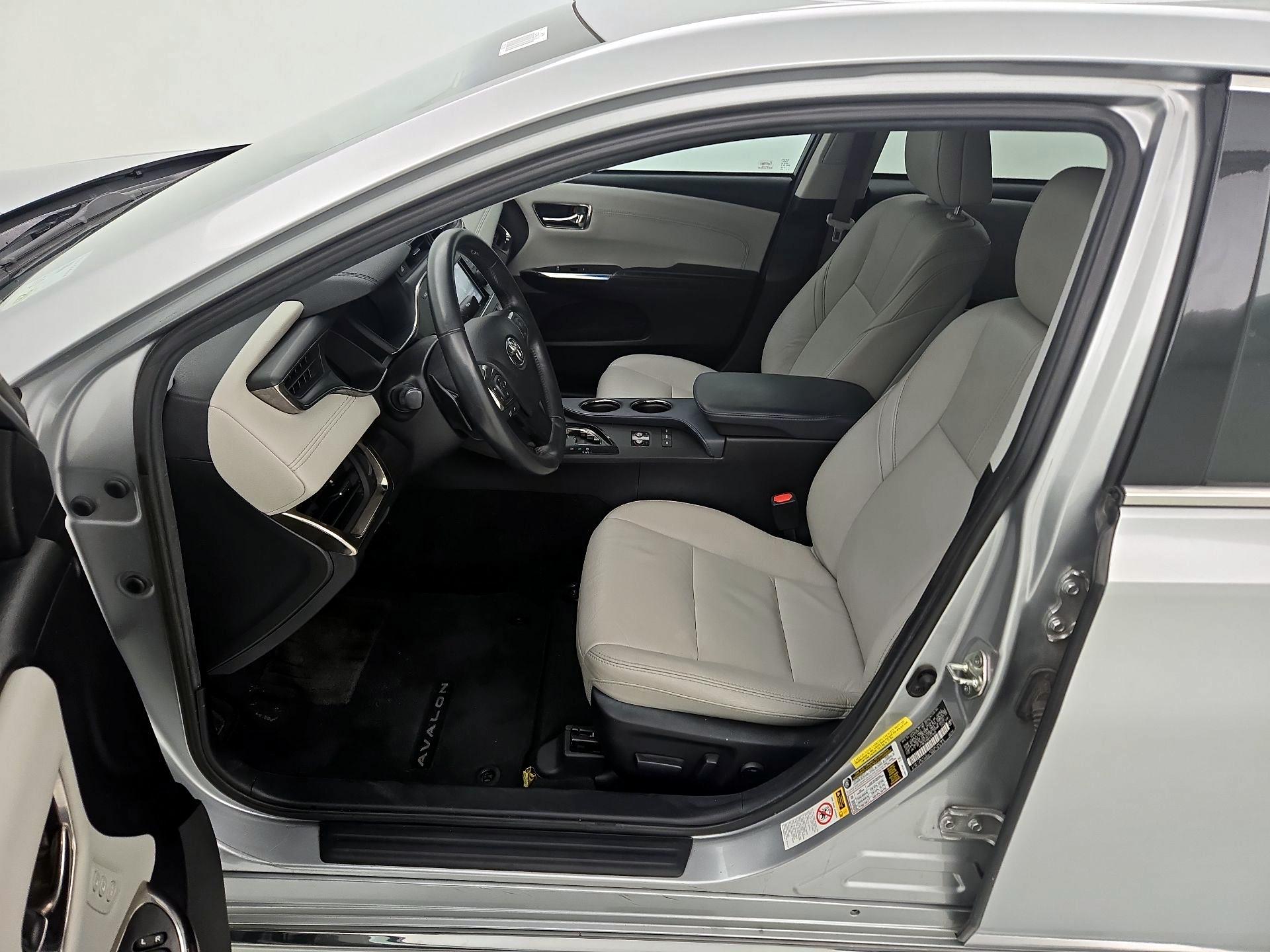 Thumbnail: 2015 Toyota Avalon - 11