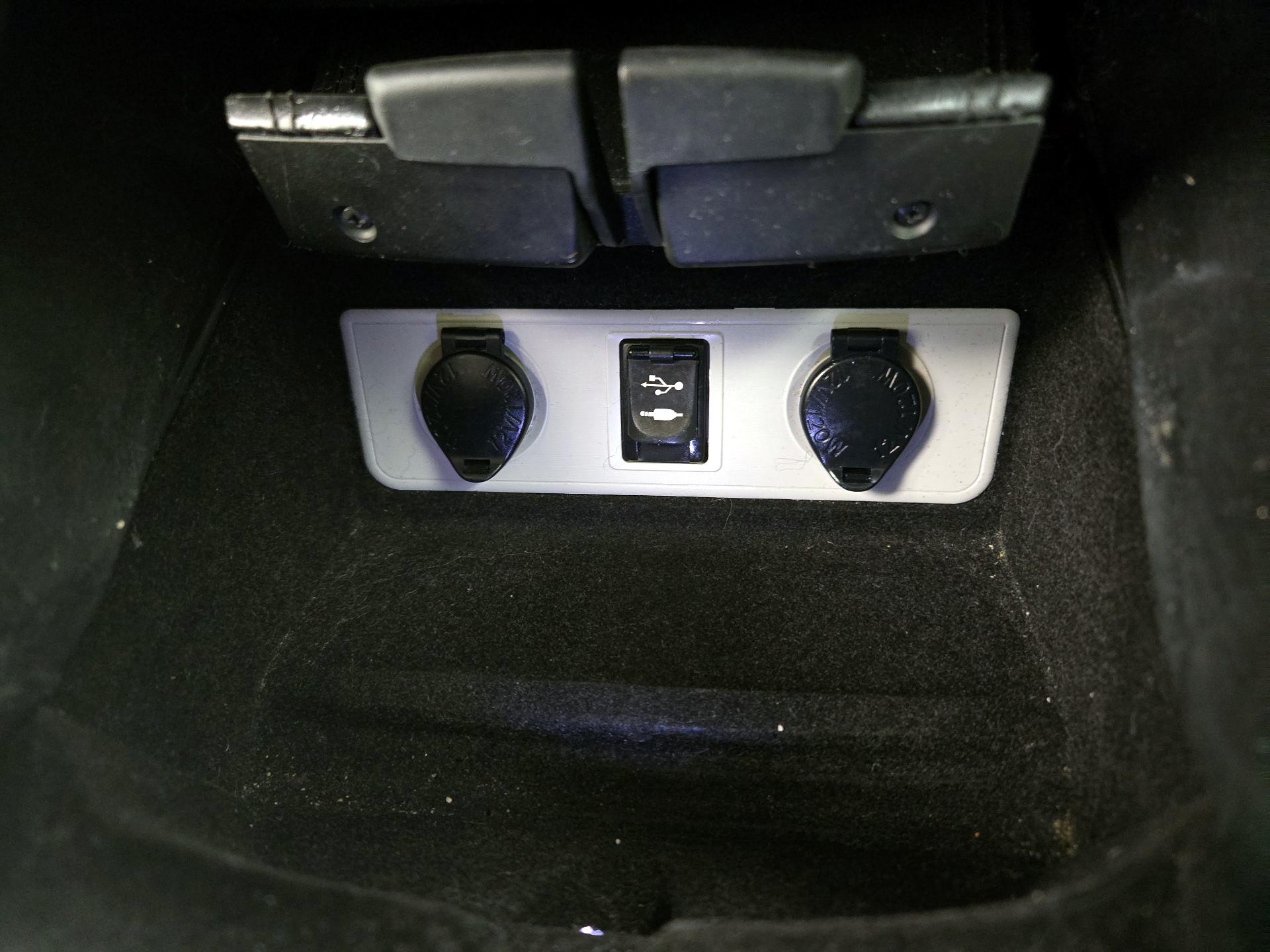 Thumbnail: 2015 Toyota Avalon - 18