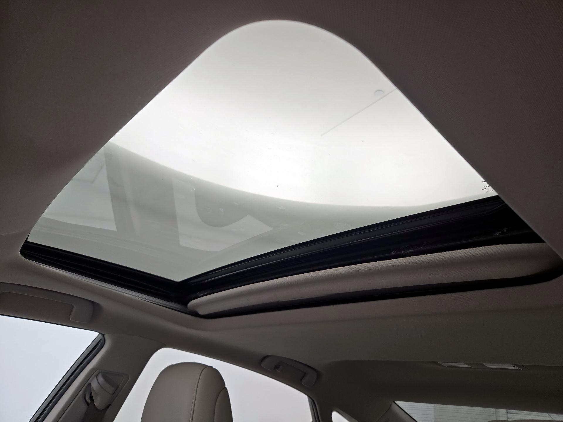 Thumbnail: 2015 Toyota Avalon - 19