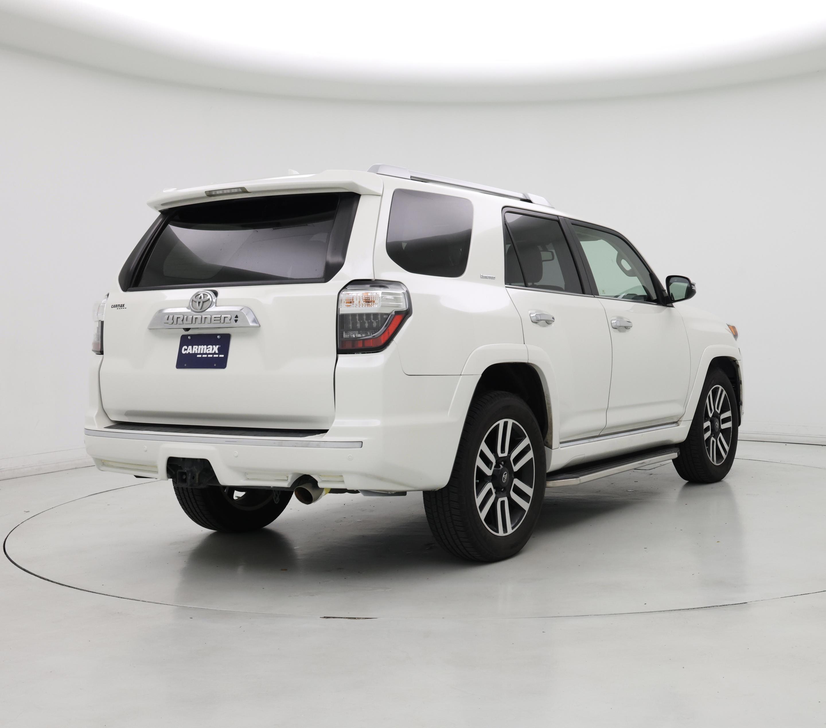 Thumbnail: 2017 Toyota 4Runner - 8