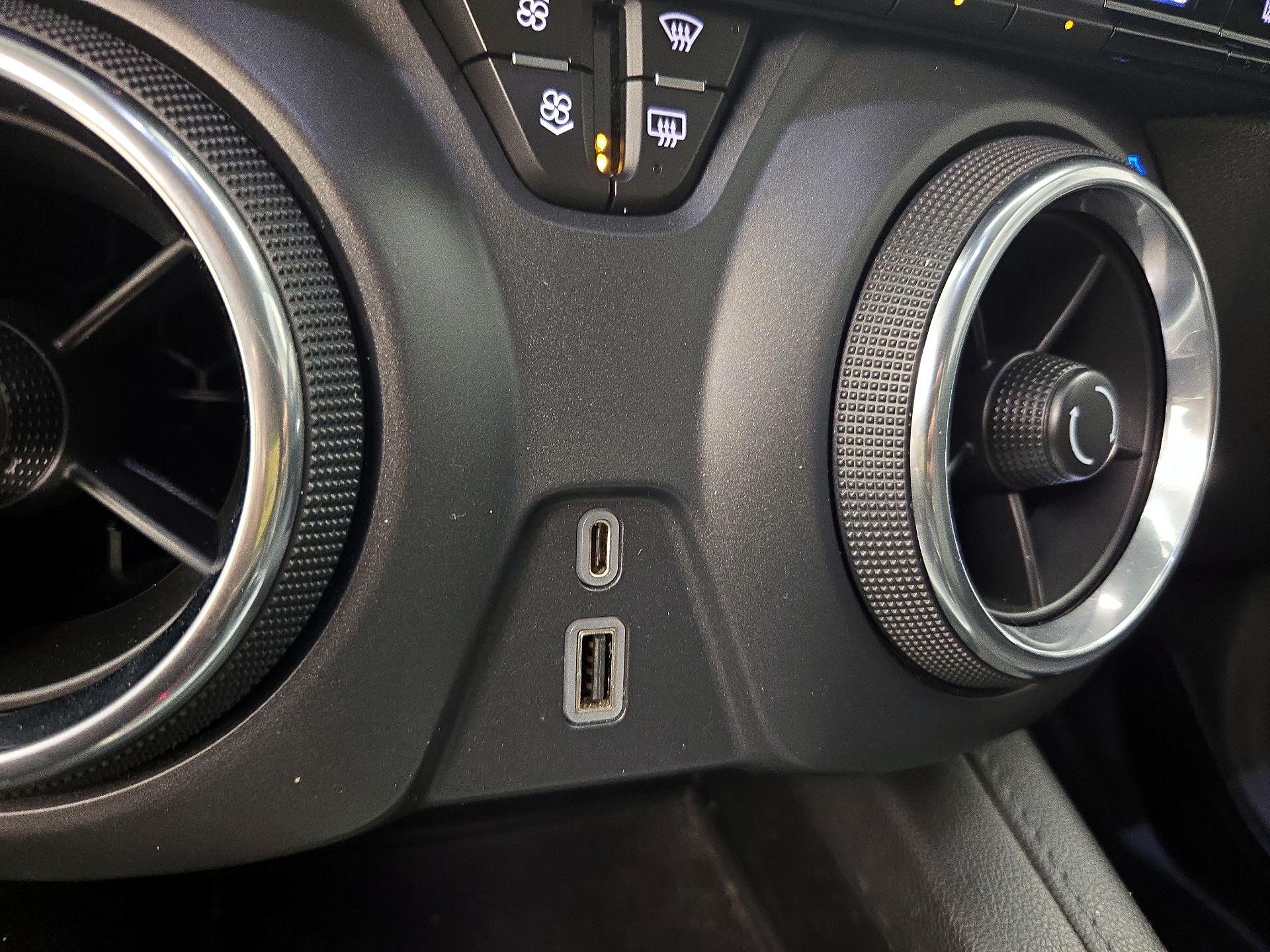 Thumbnail: 2020 Chevrolet Blazer - 19