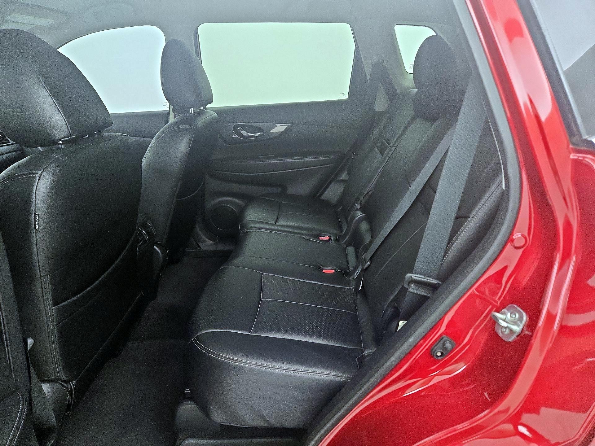 Thumbnail: 2019 Nissan Rogue - 20