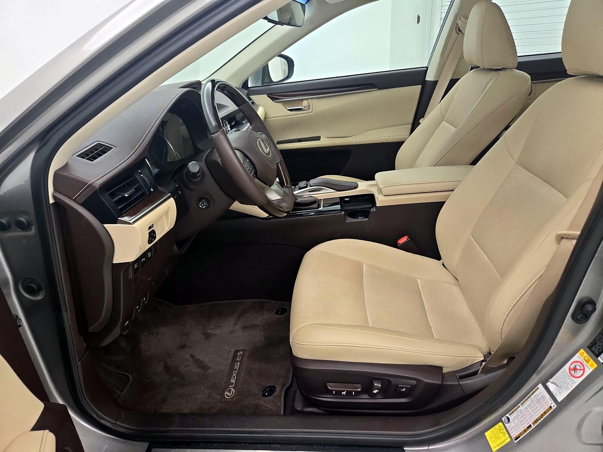 Thumbnail: 2018 Lexus ES - 11