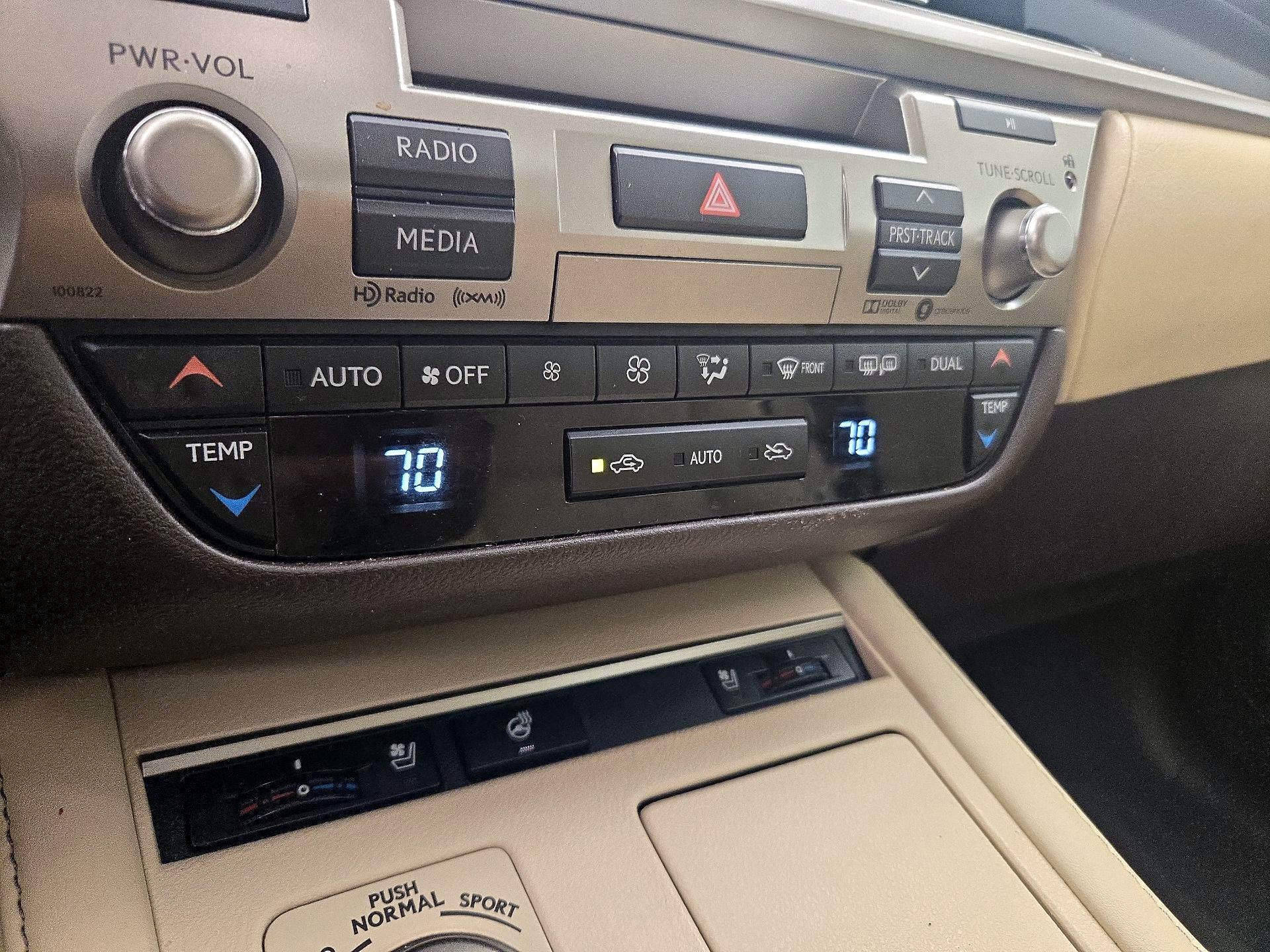 Thumbnail: 2018 Lexus ES - 17