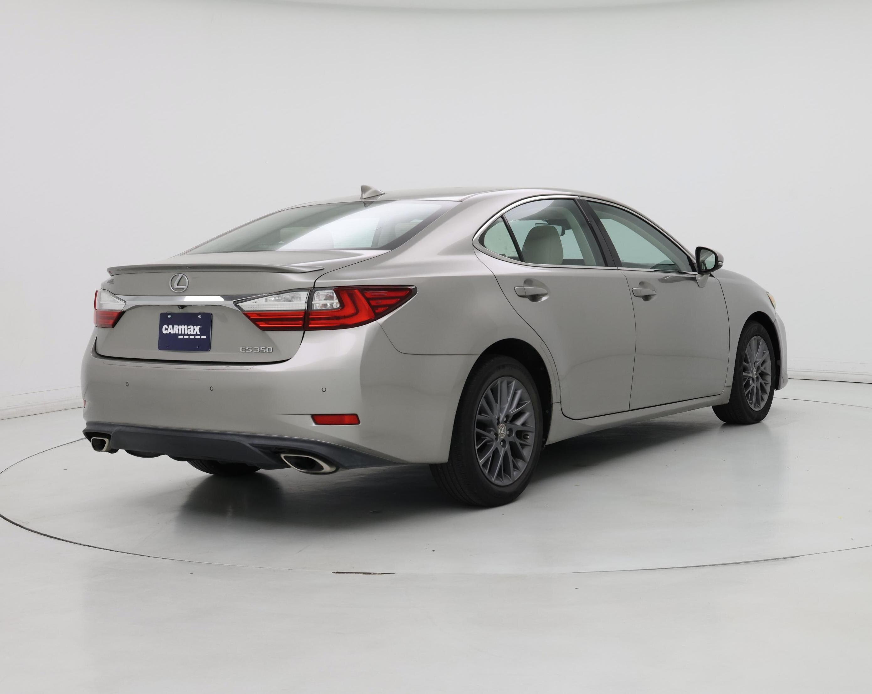 Thumbnail: 2018 Lexus ES - 8