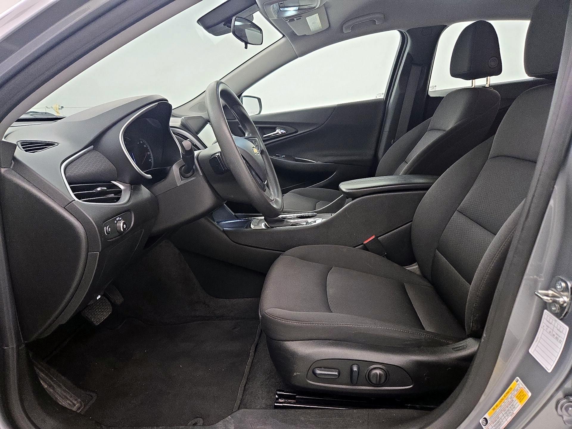 Thumbnail: 2024 Chevrolet Malibu - 11