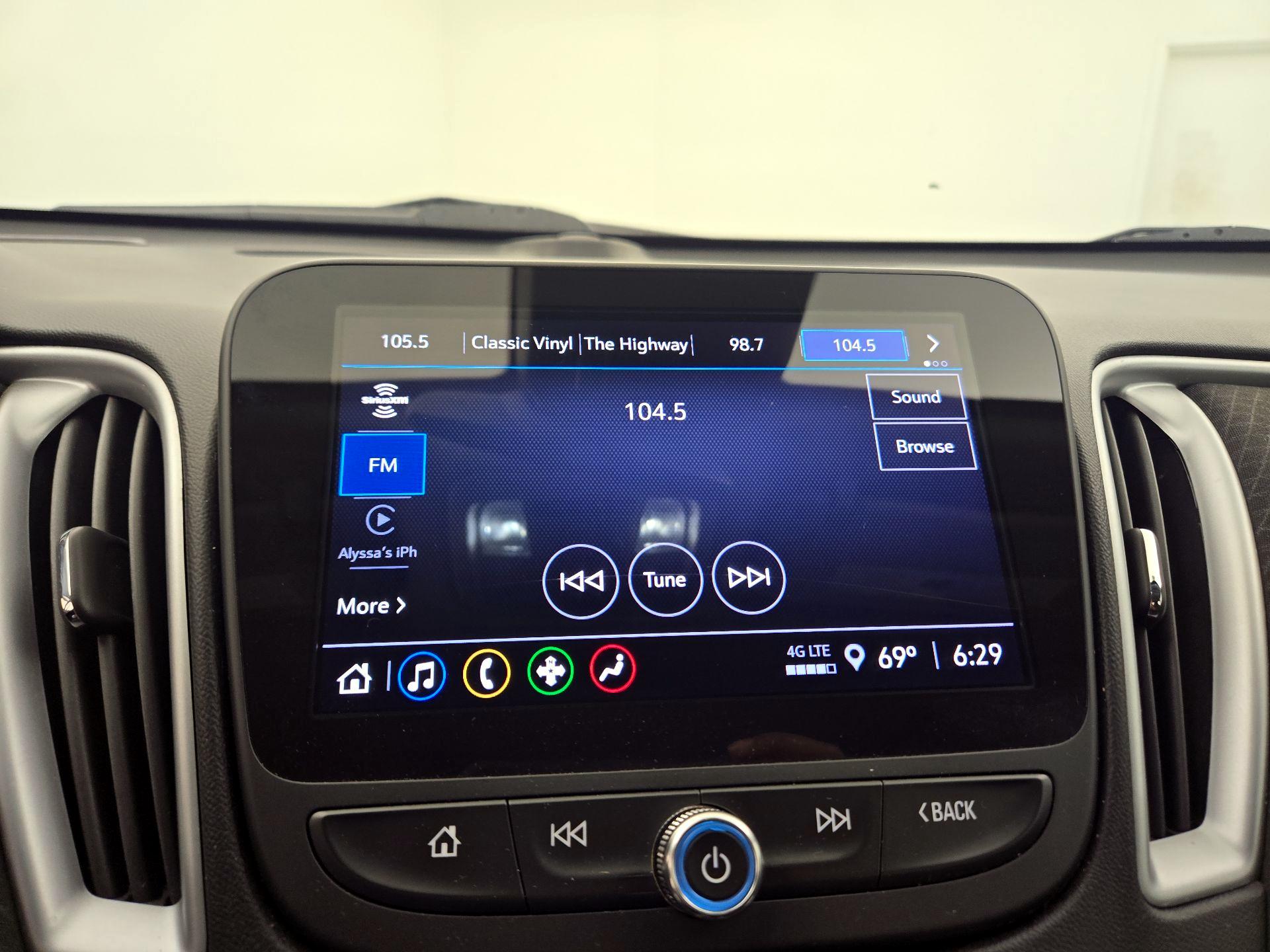 Thumbnail: 2024 Chevrolet Malibu - 15