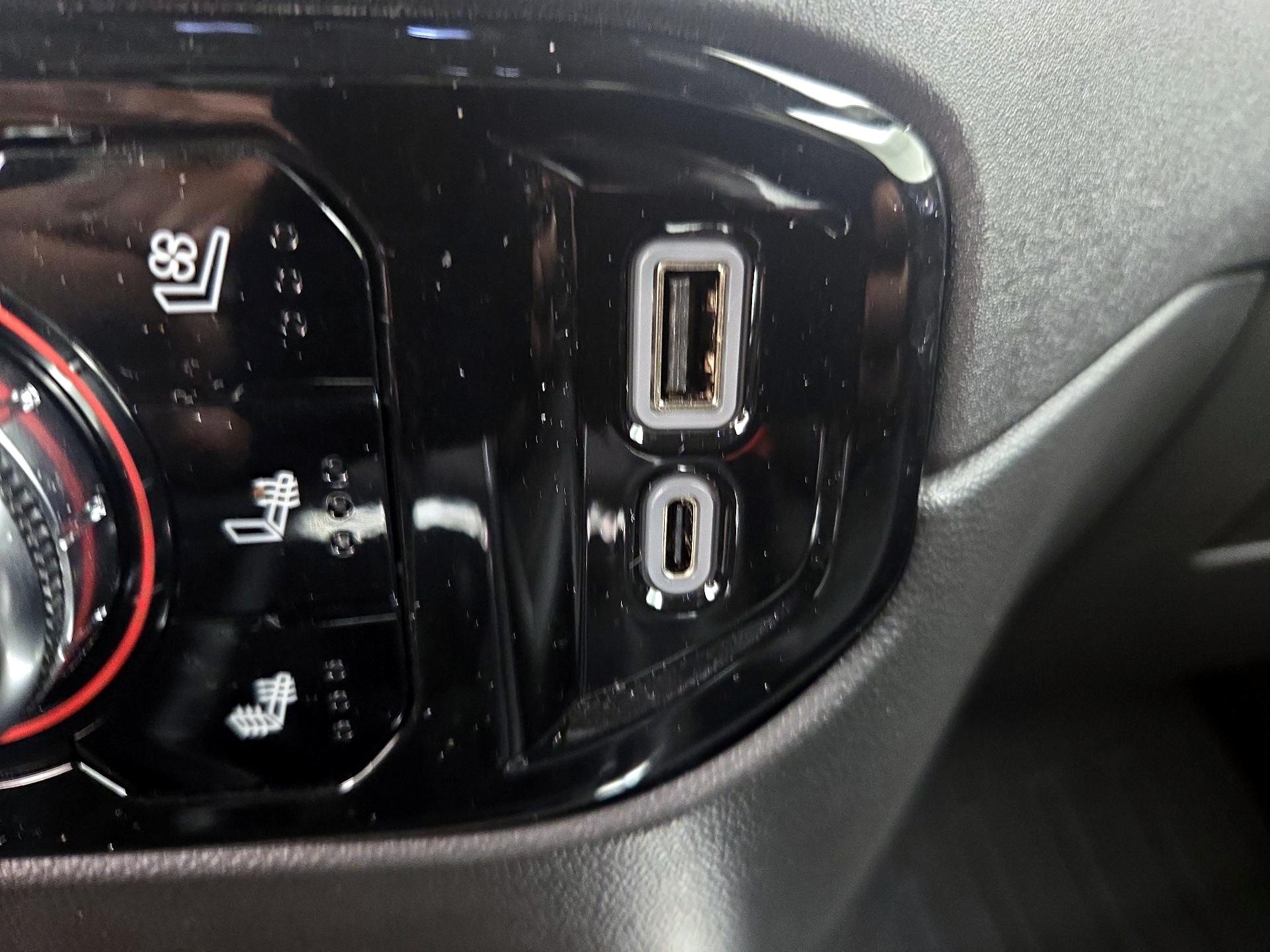 Thumbnail: 2023 GMC Sierra 1500 - 19