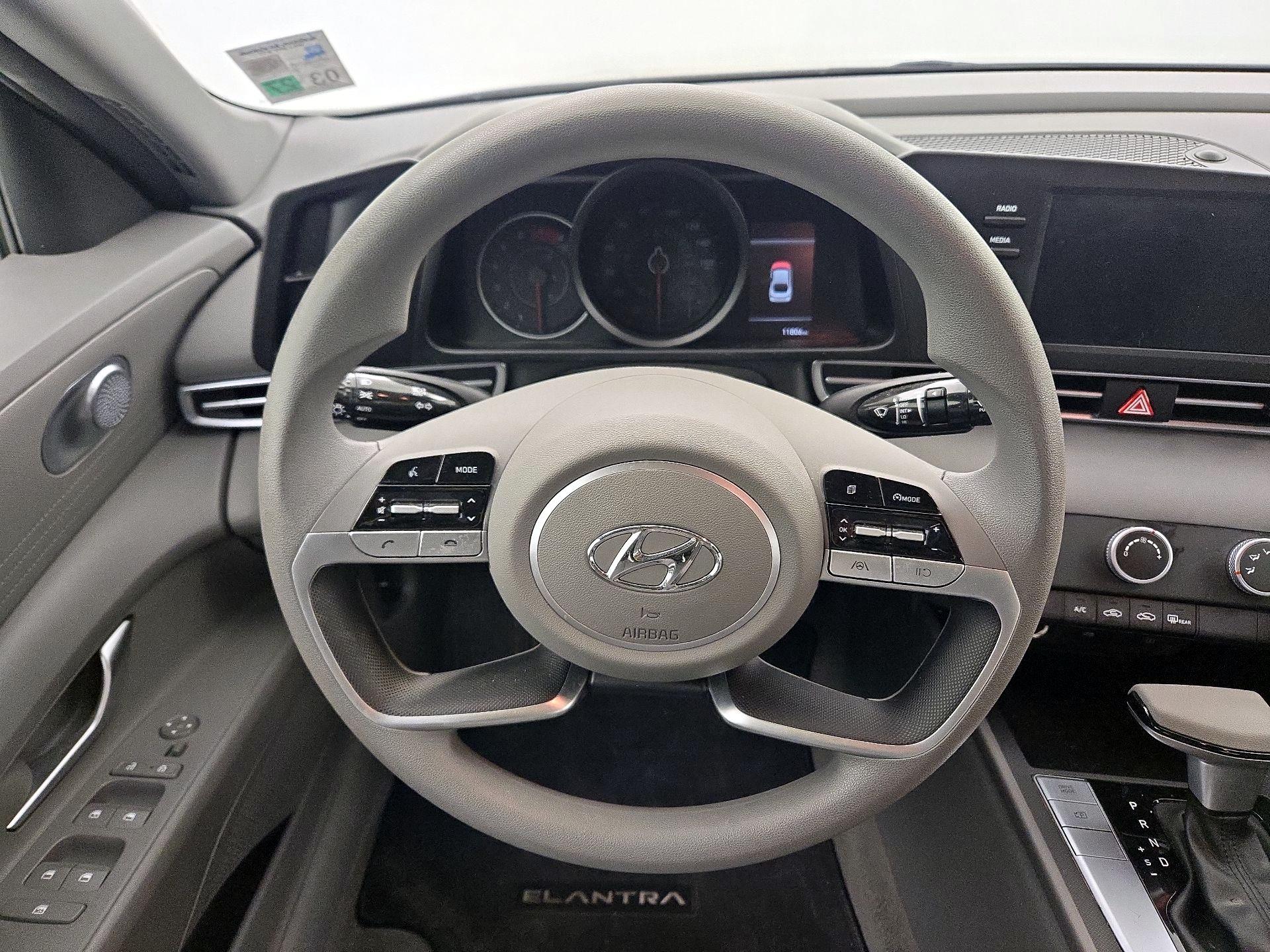 Thumbnail: 2023 Hyundai Elantra - 10