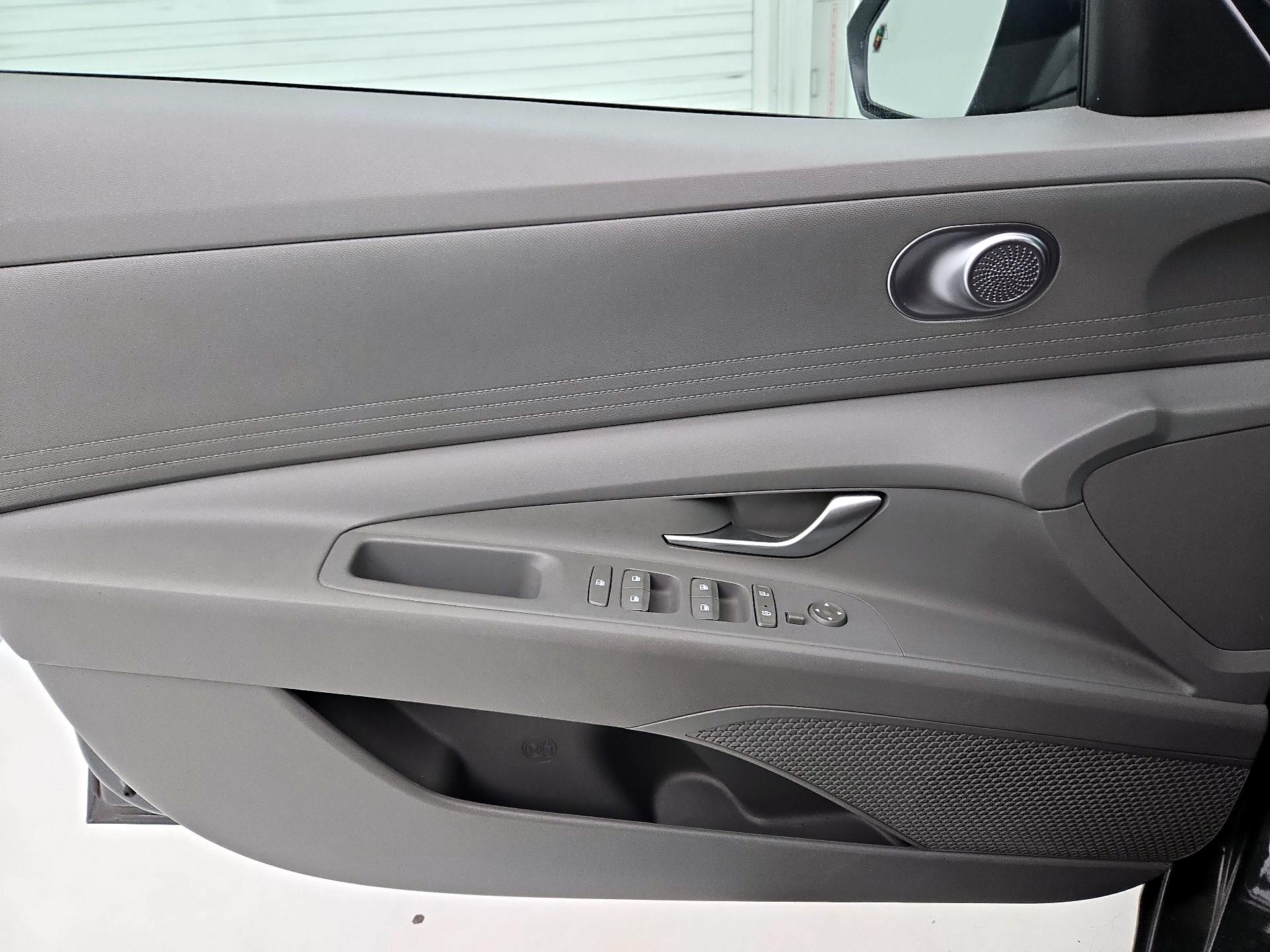 Thumbnail: 2023 Hyundai Elantra - 12