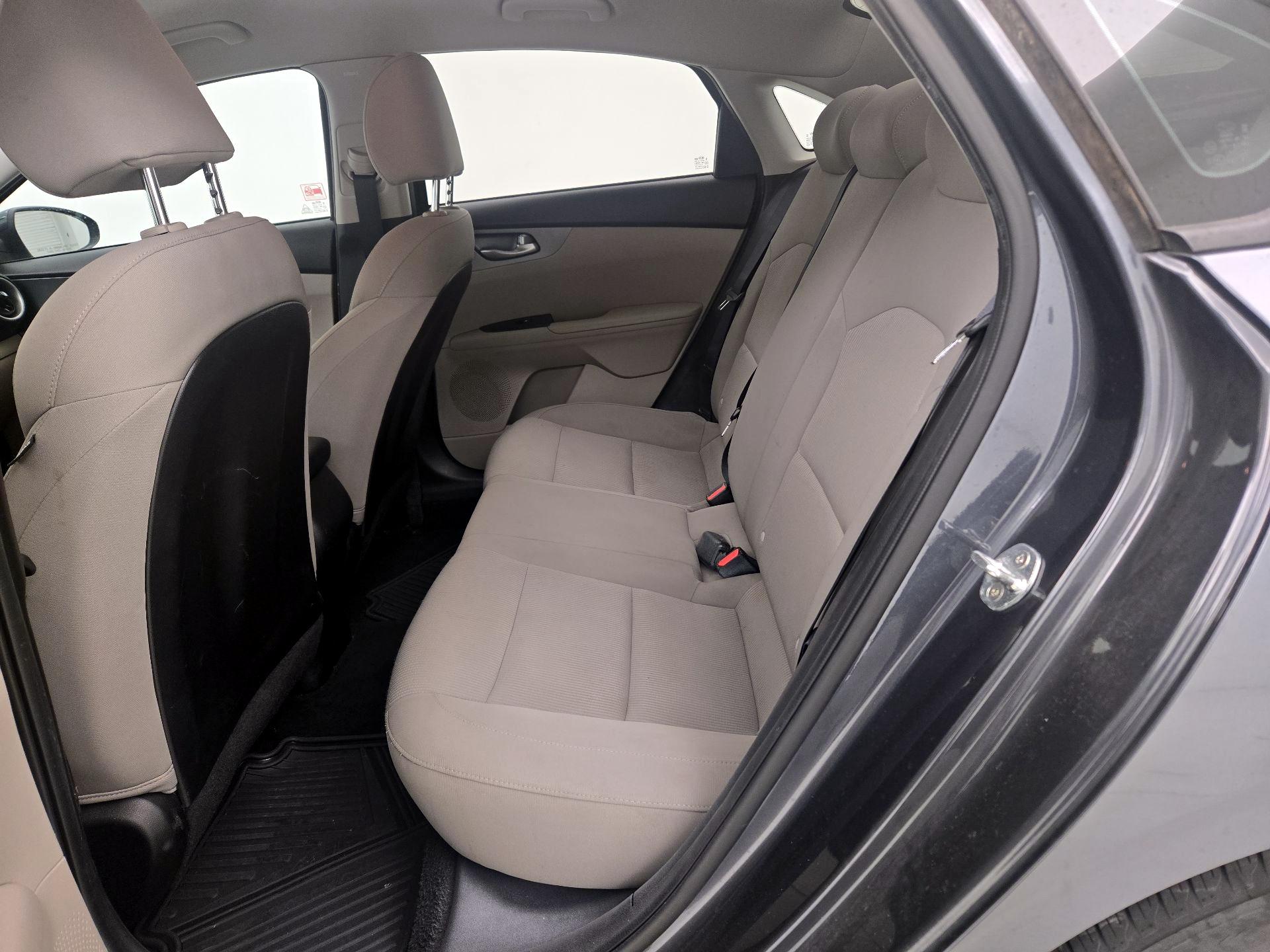 Thumbnail: 2020 Kia Forte - 19